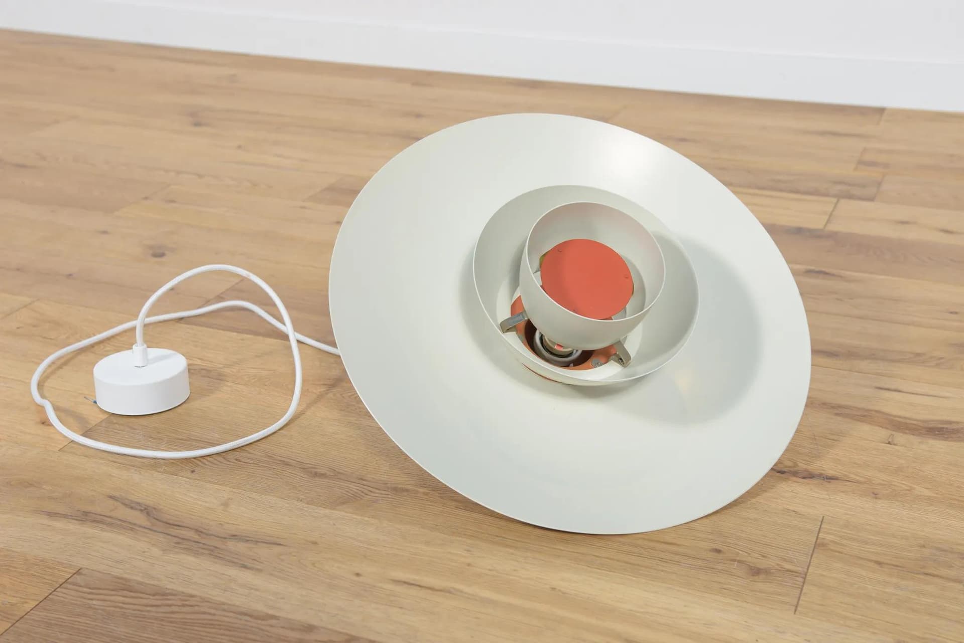 Lampa wisząca PH 4/3, metal ivory white, proj. P. Henningsen, Louis Poulsen, Dania, lata 60. - 74397