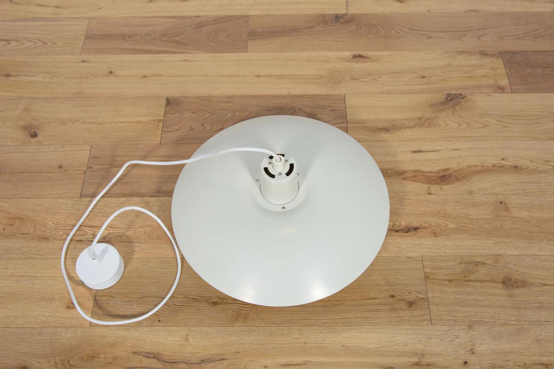 Lampa wisząca PH 4/3, metal ivory white, proj. P. Henningsen, Louis Poulsen, Dania, lata 60. - 74394