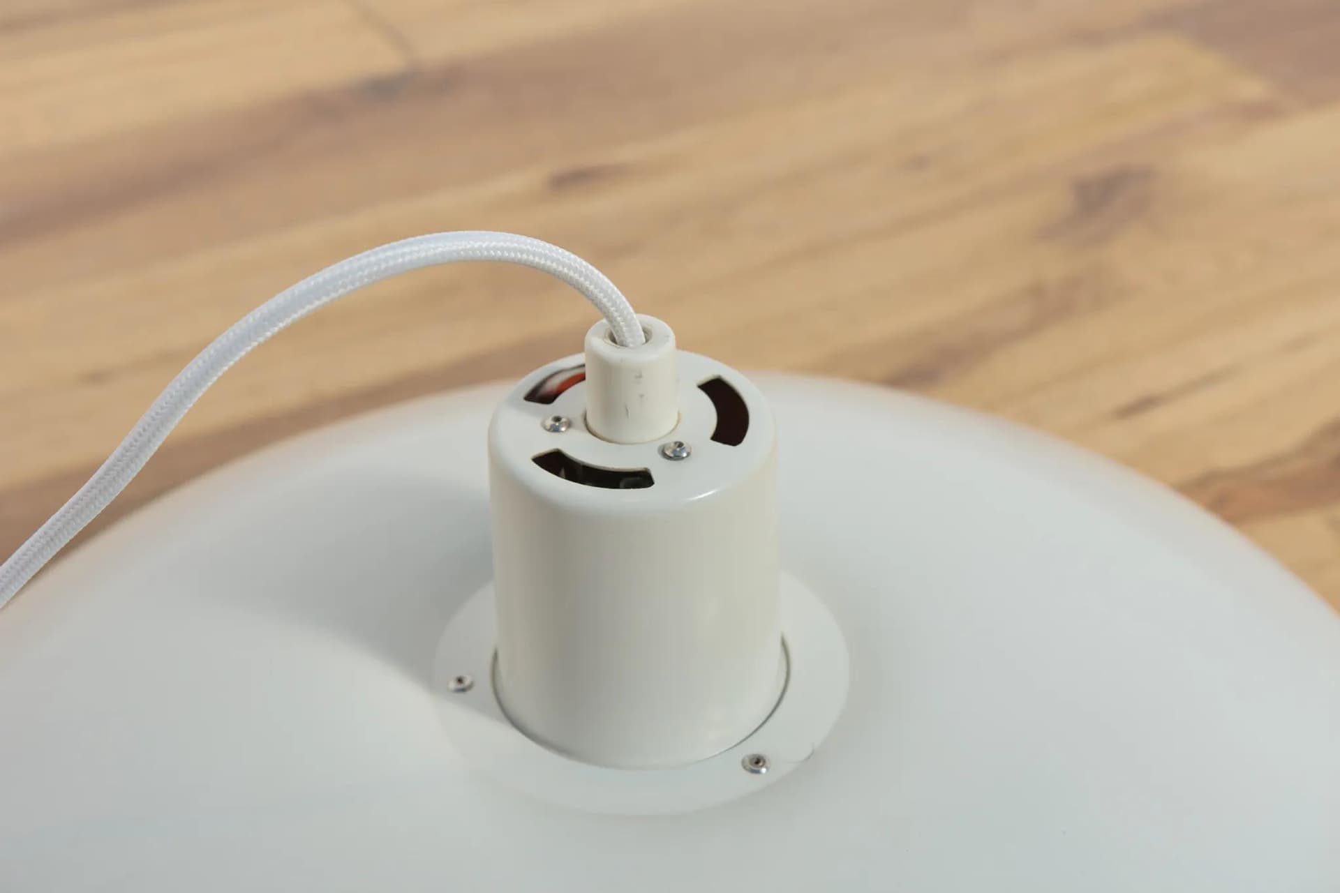 Lampa wisząca PH 4/3, metal ivory white, proj. P. Henningsen, Louis Poulsen, Dania, lata 60. - 74399