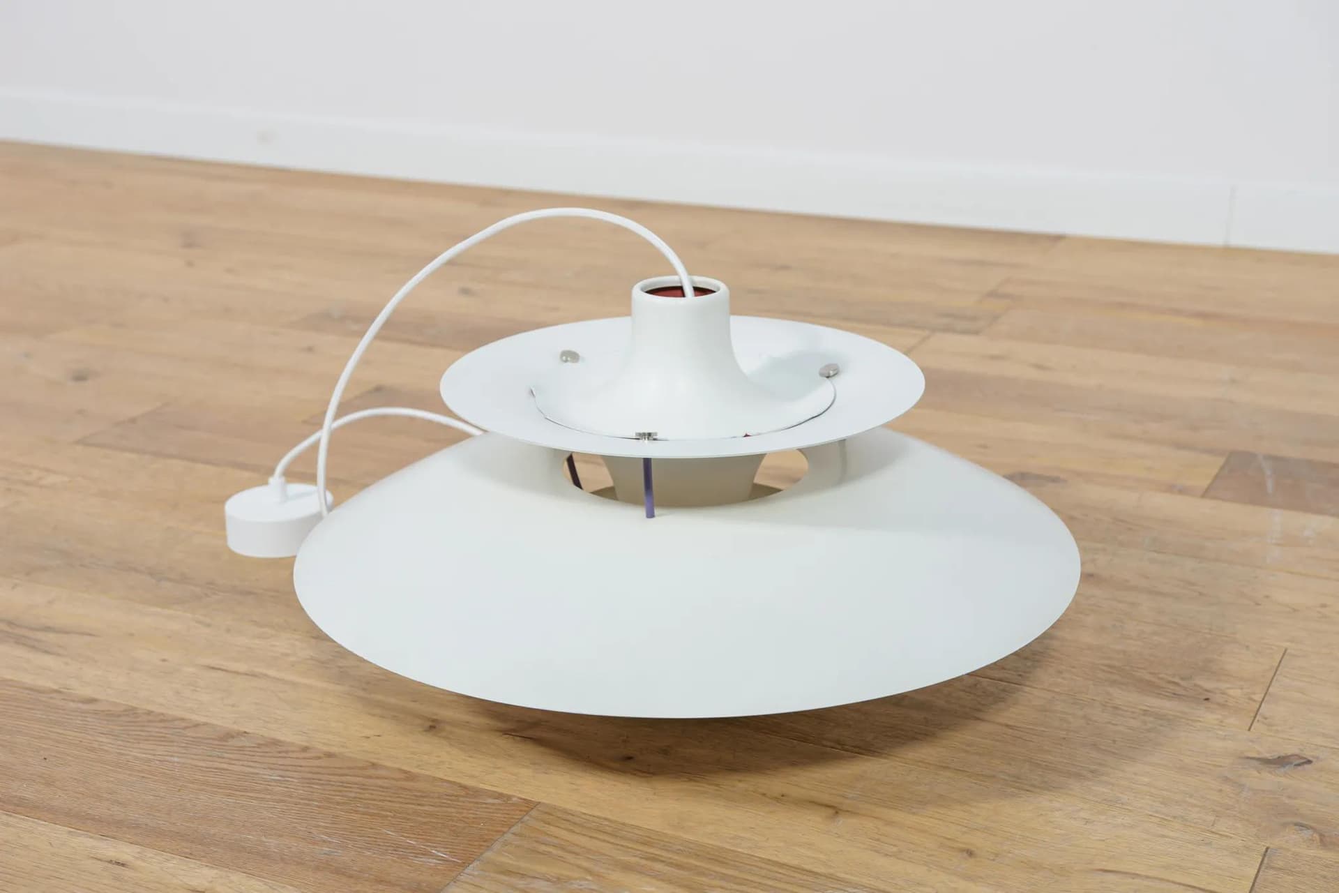 Lampa wisząca PH5, aluminium biały, proj. P. Henningsen, Louis Poulsen, Dania, lata 60. - 74266