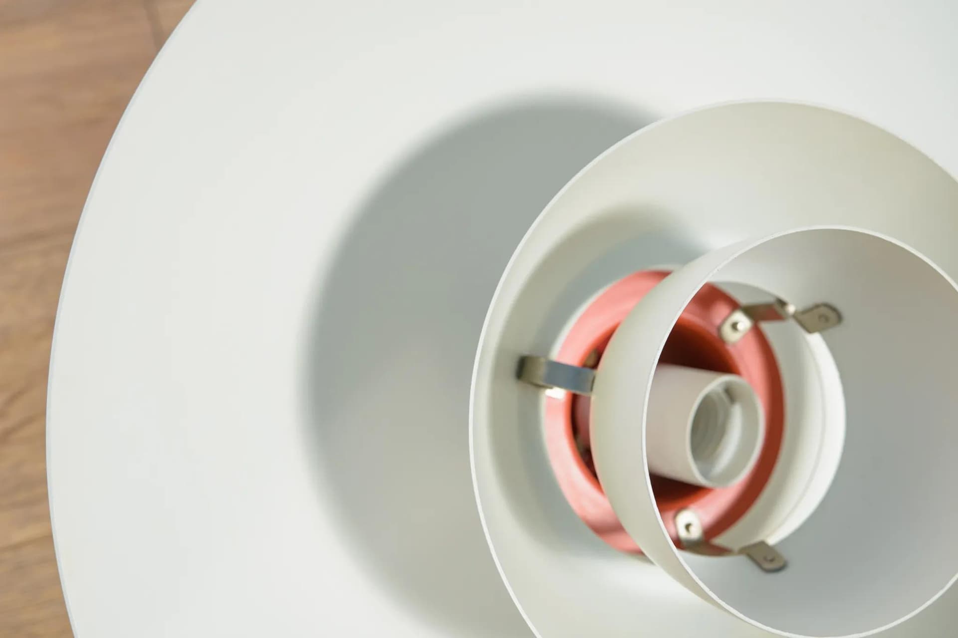 Lampa wisząca PH 4/3, ivory white, aluminium, proj. P. Henningsen, Louis Poulsen, Dania, lata 60. - 75159