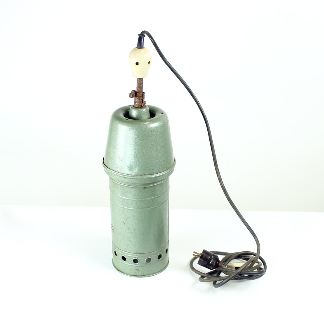 Lampa sufitowa industrialna, zielony, metal, Czechosłowacja, lata 50. - 75811