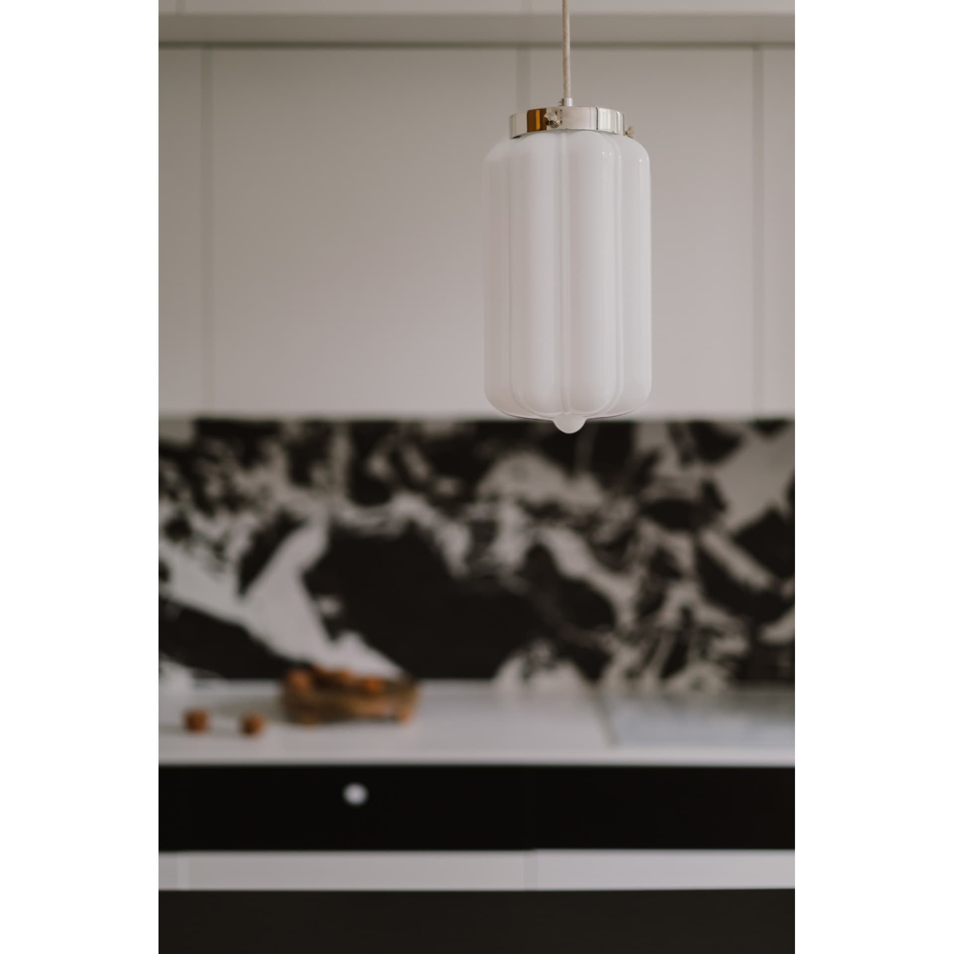 Lampa wisząca Deco szkło opalowe, nikiel, Embassy Interiors - 75970