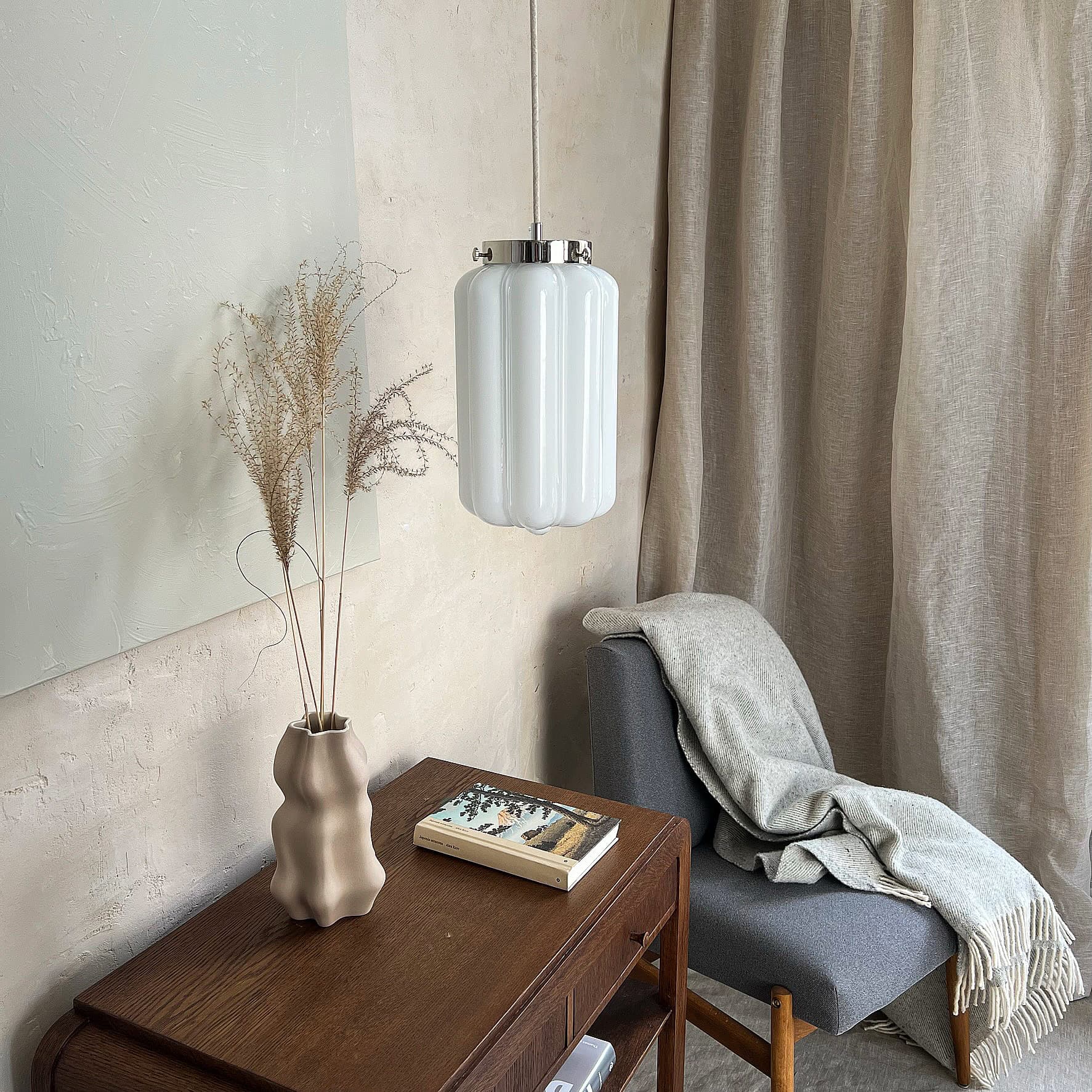 Lampa wisząca Deco szkło opalowe, nikiel, Embassy Interiors - 75973