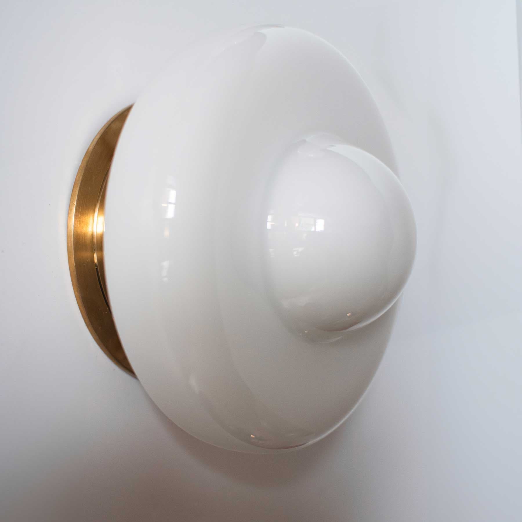 Kinkiet Busola szło opalowe, mosiądz, Embassy Interiors - 75991