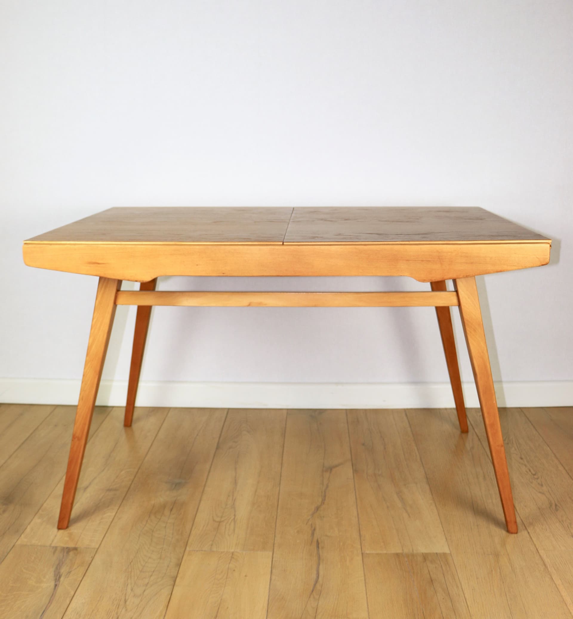 Stół drewniany rozkładany projektu Jiri Jiroutek - 147185