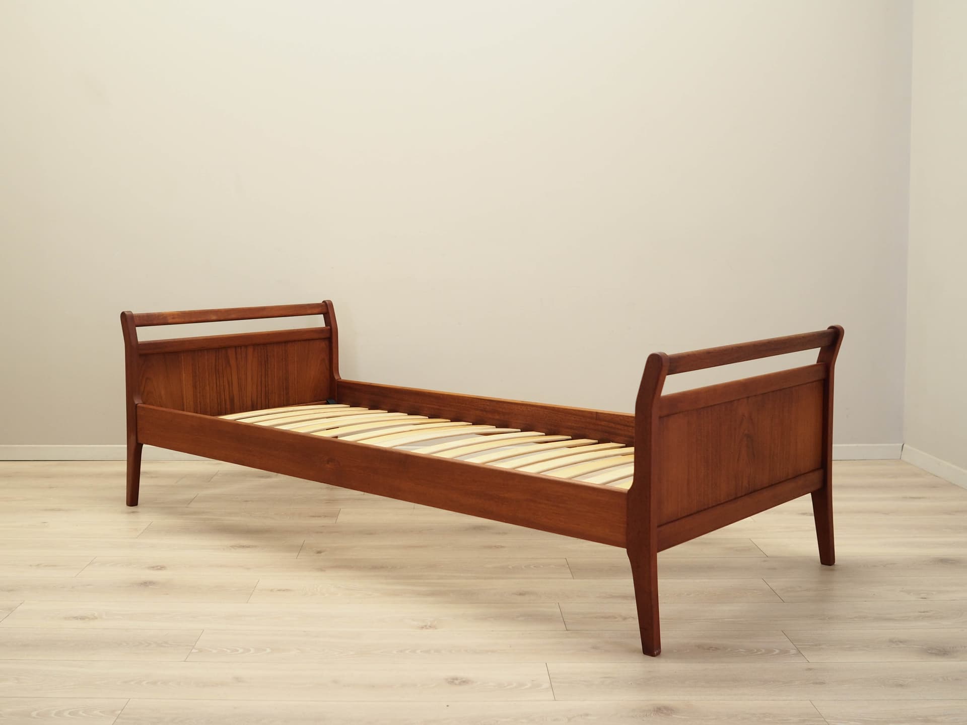 Łóżko, brązowy, teak, Dania, lata 70. - 171835