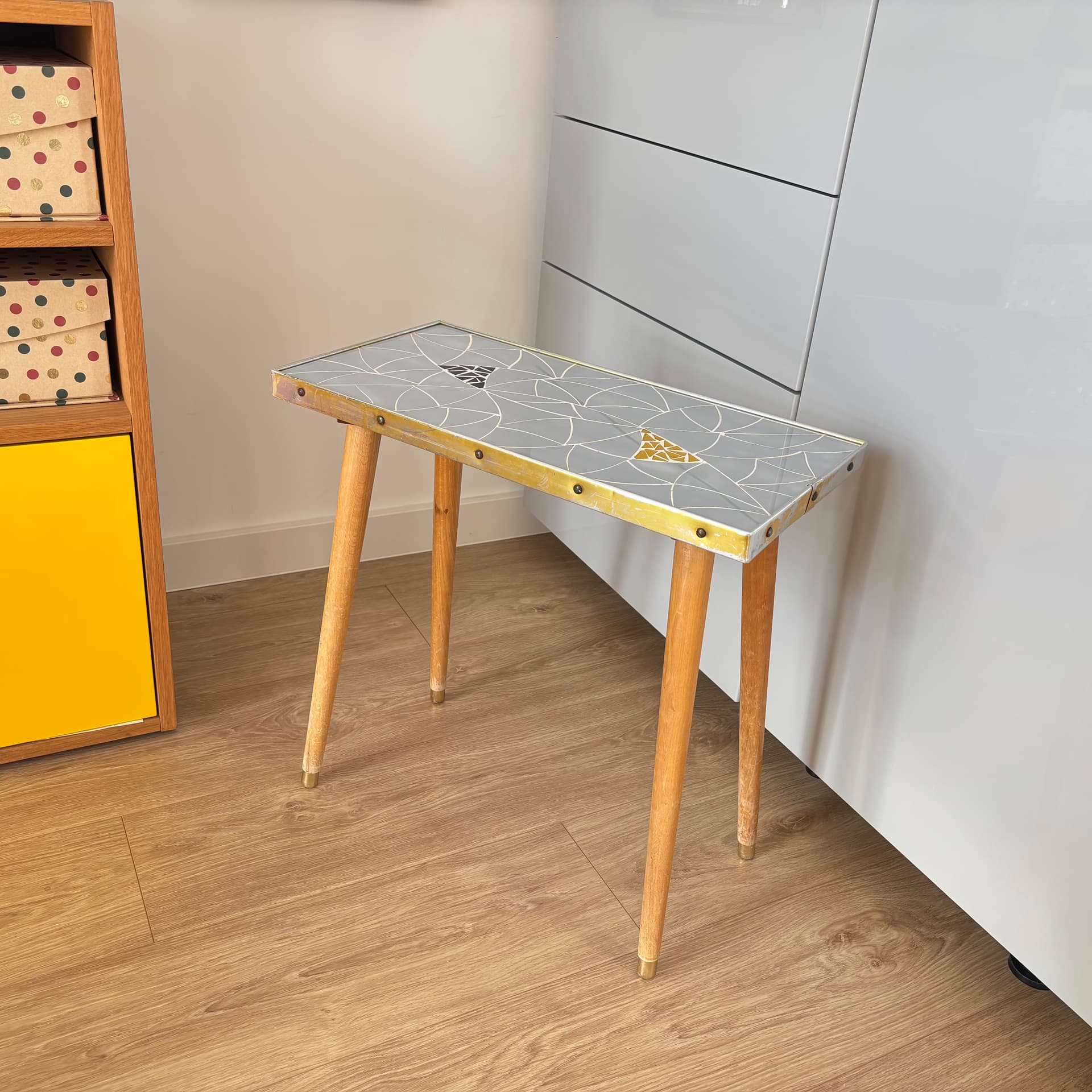 Stolik pomocniczy, szary, ceramika aluminium drewno, Niemcy, lata 70. - 191673