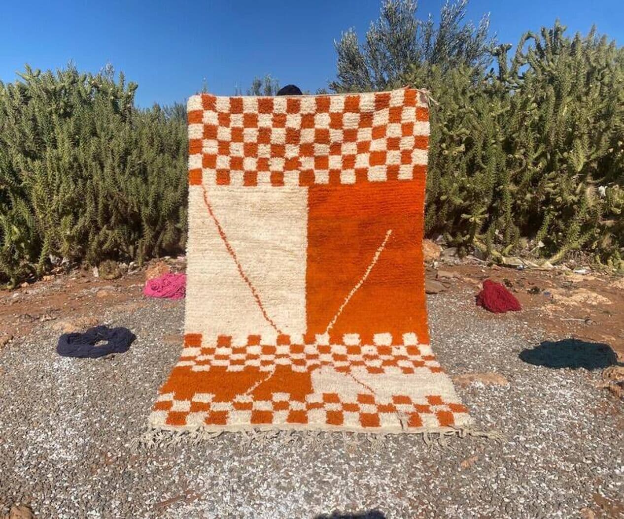 Ręcznie tkany dywan 250x150 cm, wełna, pomarańczowy, biały, Maroko - 202554