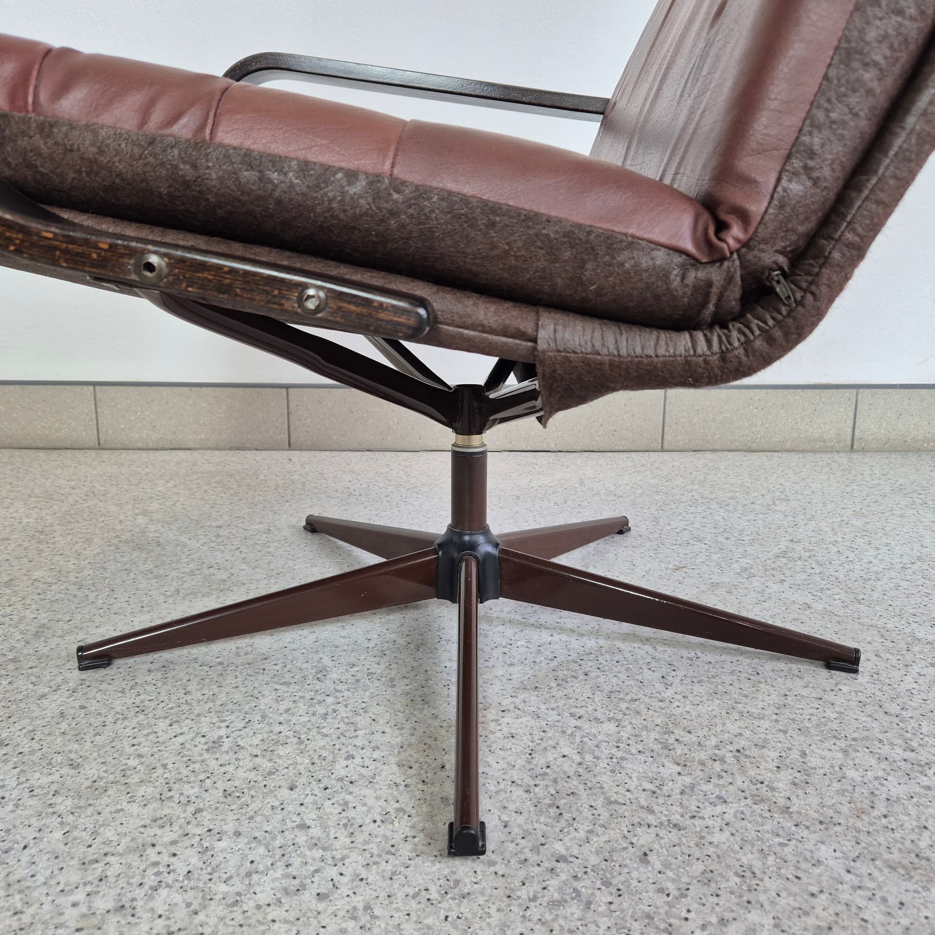 Fotel wypoczynkowy, skóra brązowa, Westnofa, Dania, lata 70. - 226409