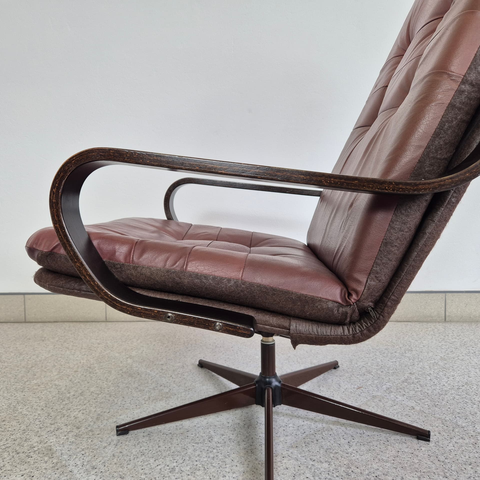 Fotel wypoczynkowy, skóra brązowa, Westnofa, Dania, lata 70. - 226408