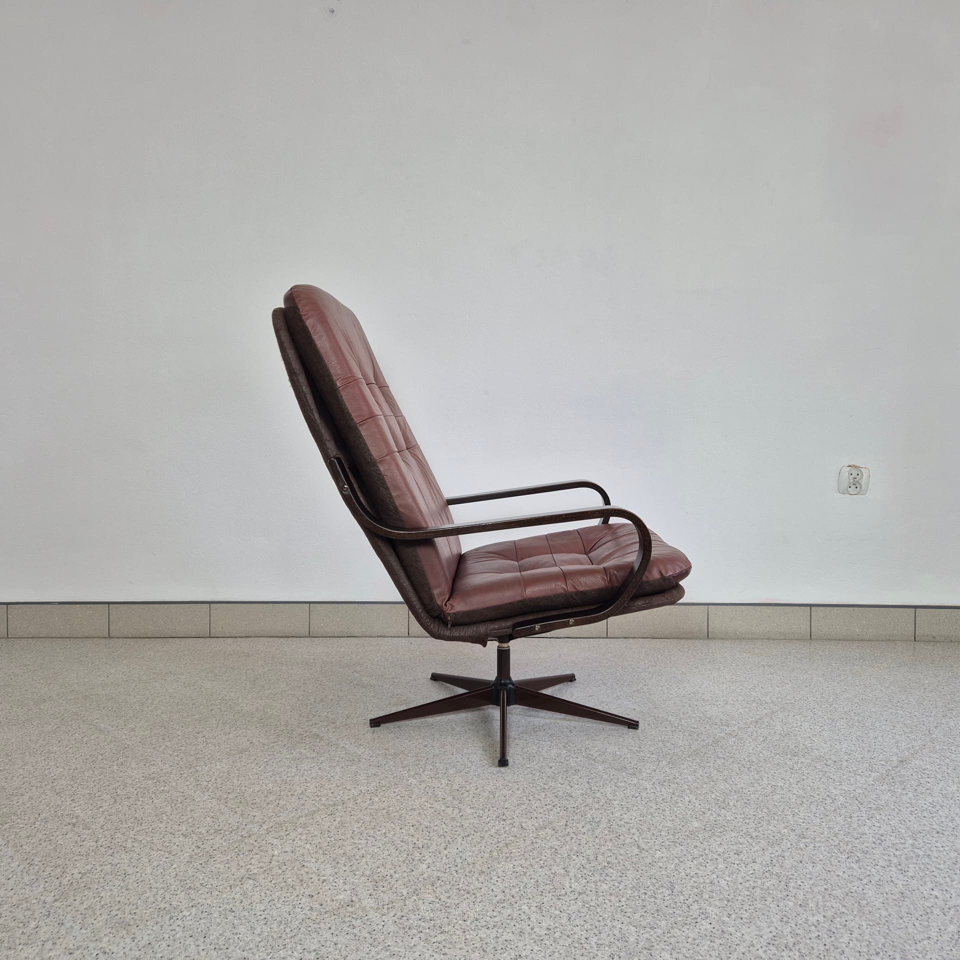 Fotel wypoczynkowy, skóra brązowa, Westnofa, Dania, lata 70. - 226405