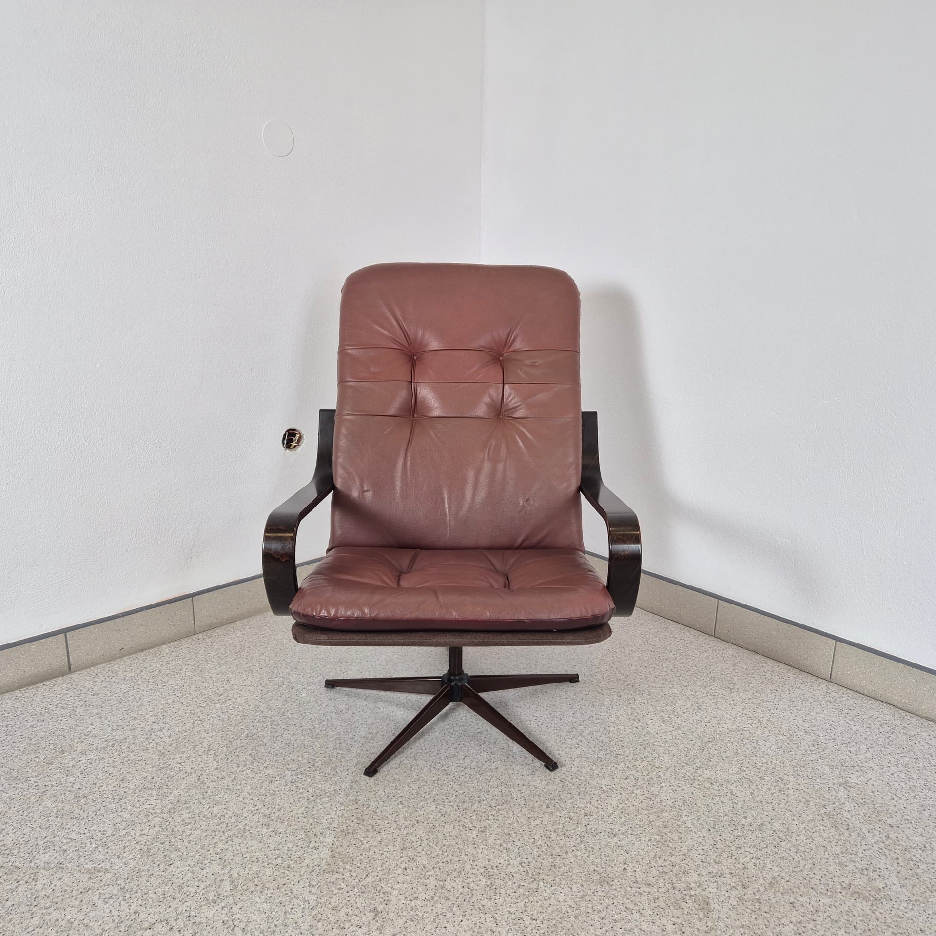 Fotel wypoczynkowy, skóra brązowa, Westnofa, Dania, lata 70. - 226415