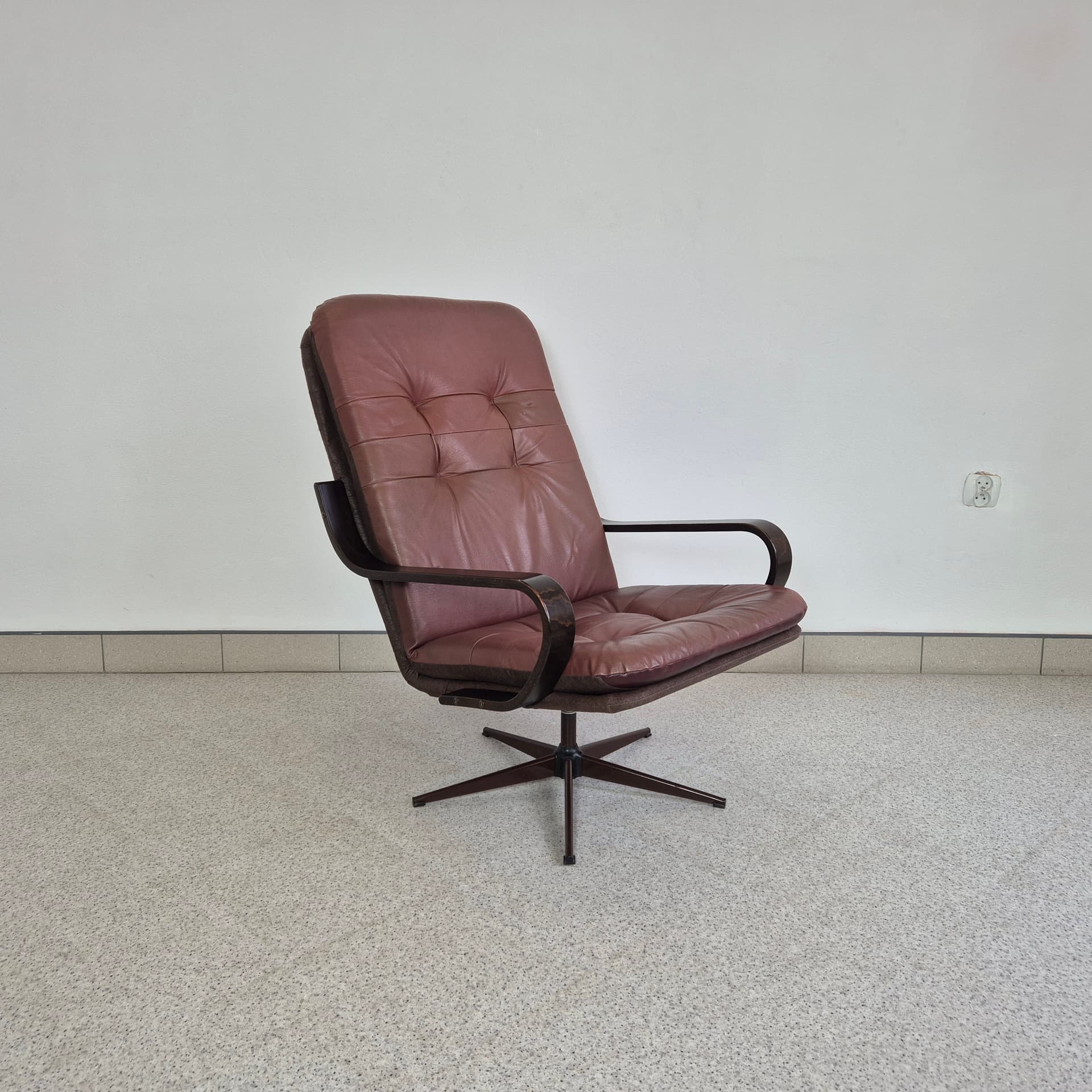 Fotel wypoczynkowy, skóra brązowa, Westnofa, Dania, lata 70. - 226404