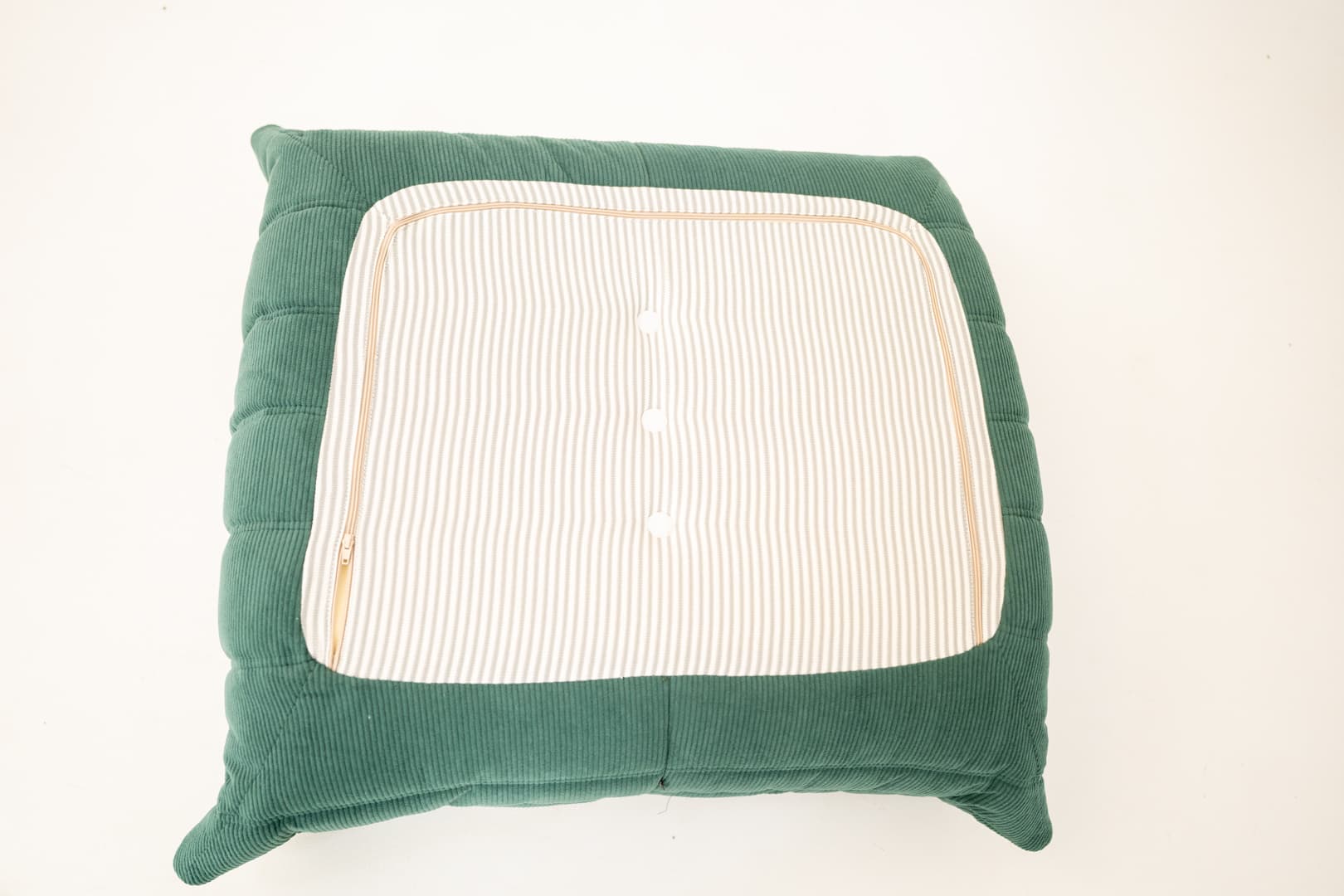 Fotel wypoczynkowy Togo z podnóżkiem, cord pine green - 291177