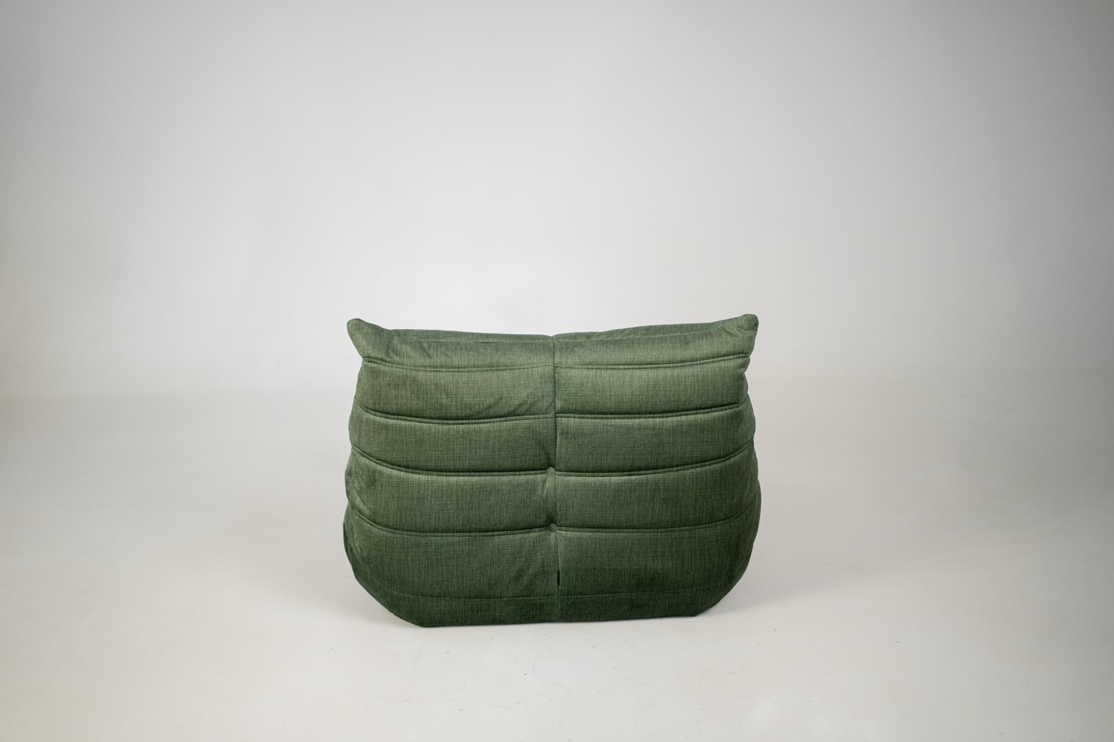 Fotel wypoczynkowy Togo z podnóżkiem, rib velvet moss green - 291309