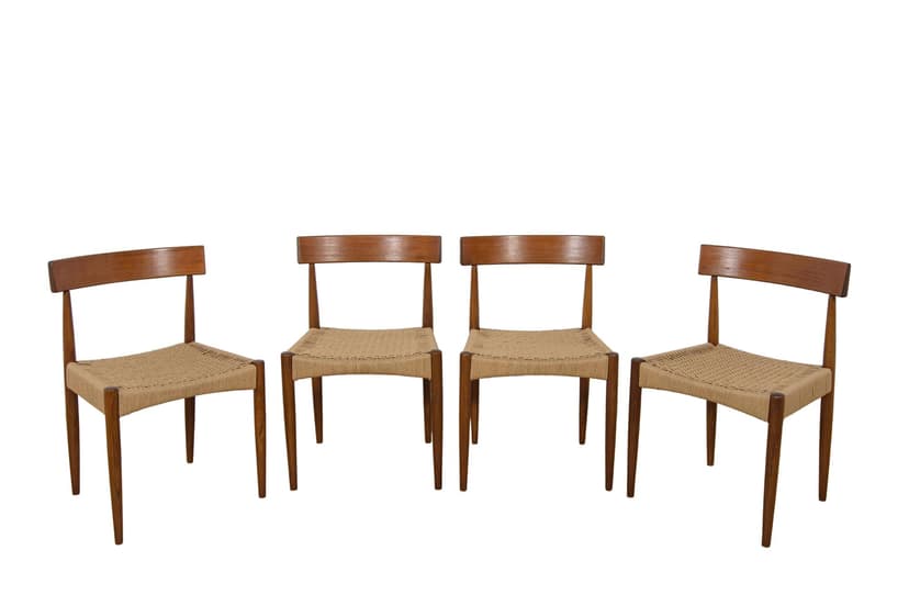 Komplet czterech krzeseł, teak brązowy, sznurek beżowy, proj. A. Hovmand-Olsen, Dania, lata 60.