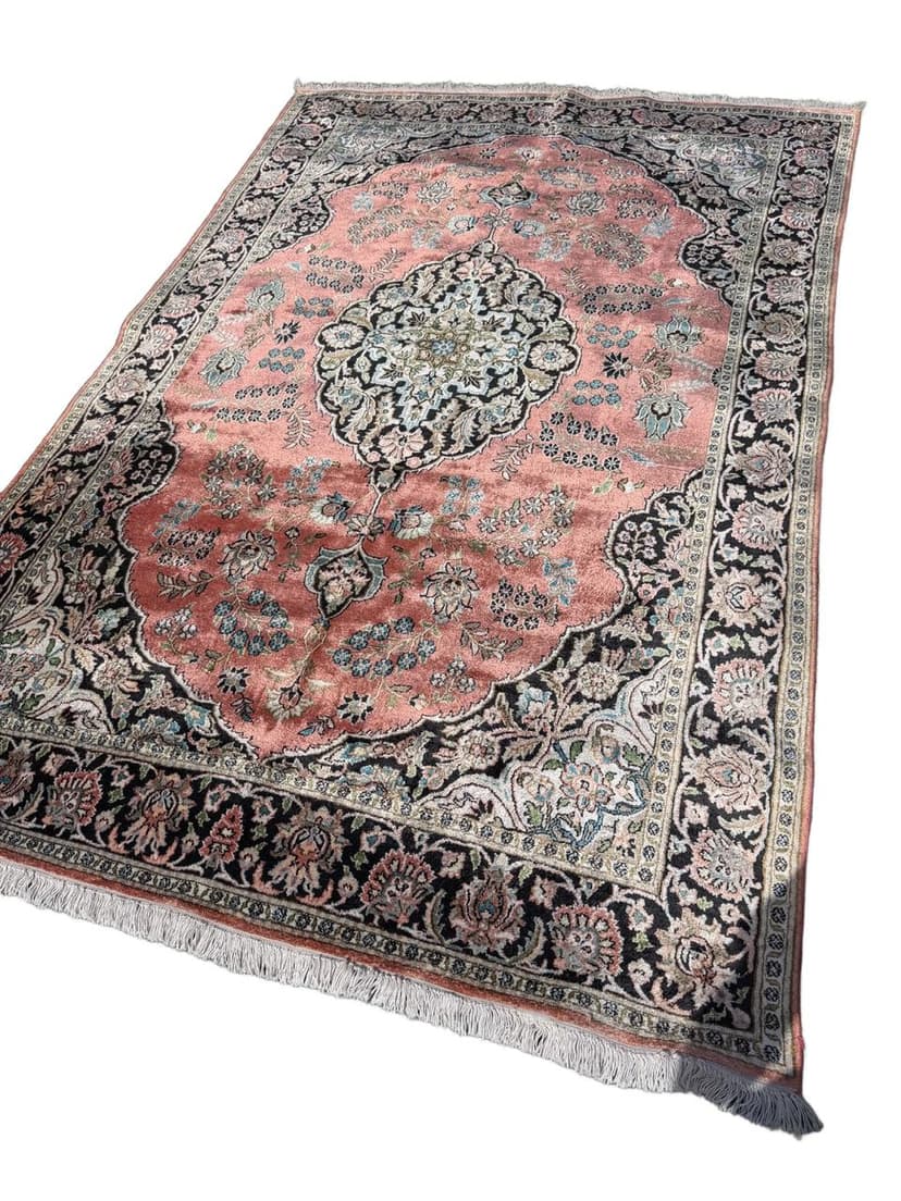Rug Ghoum, 280x175 cm, pink silk, white cotton, India