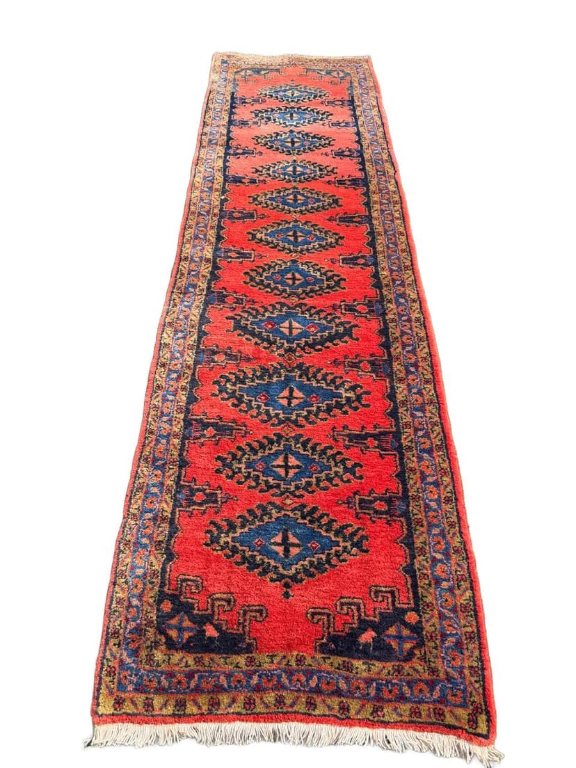 Runner Wiss 300x87 cm, red, wool, Iran, 1980s.