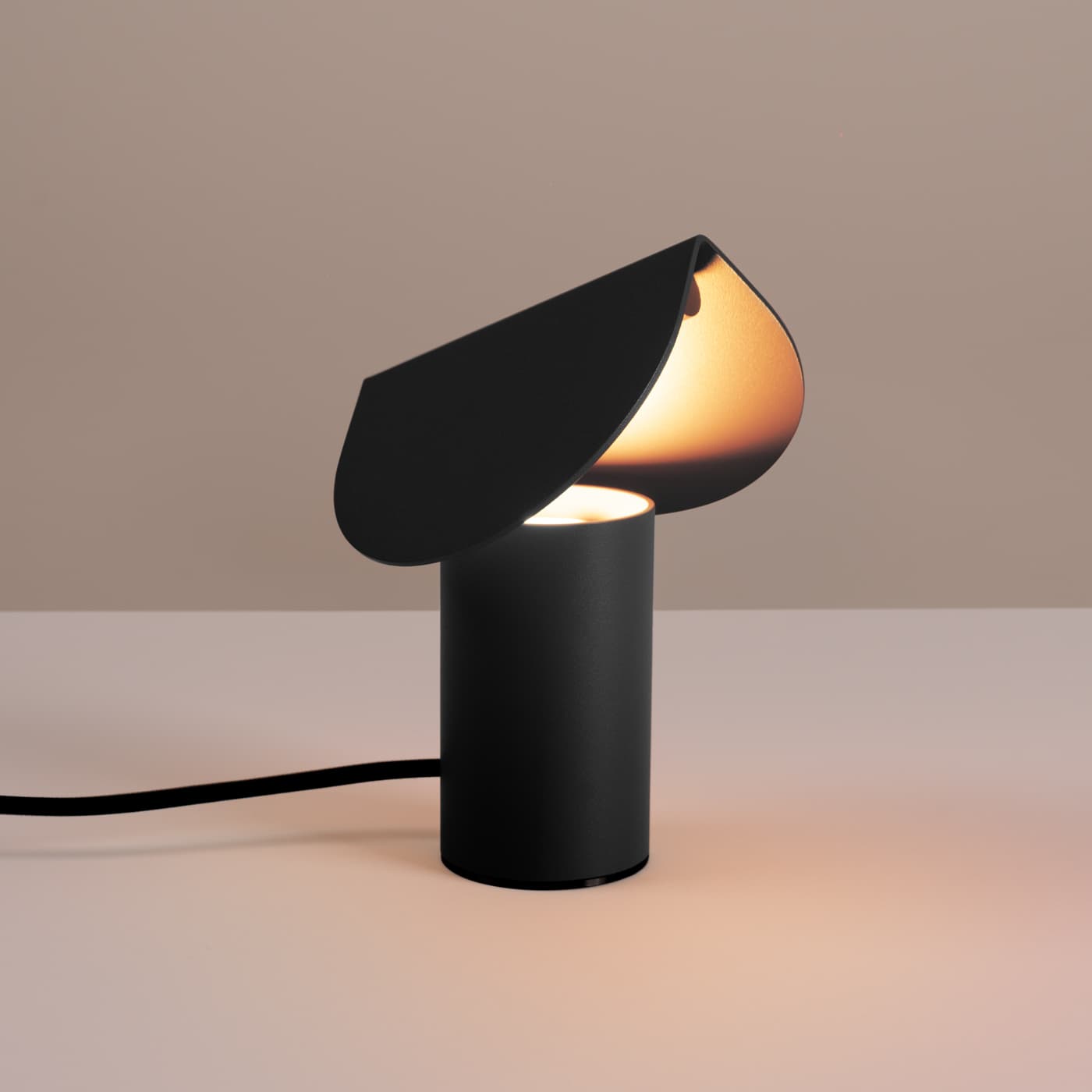 Lampa biurkowa BISCUIT czarna, Thoro - 311482