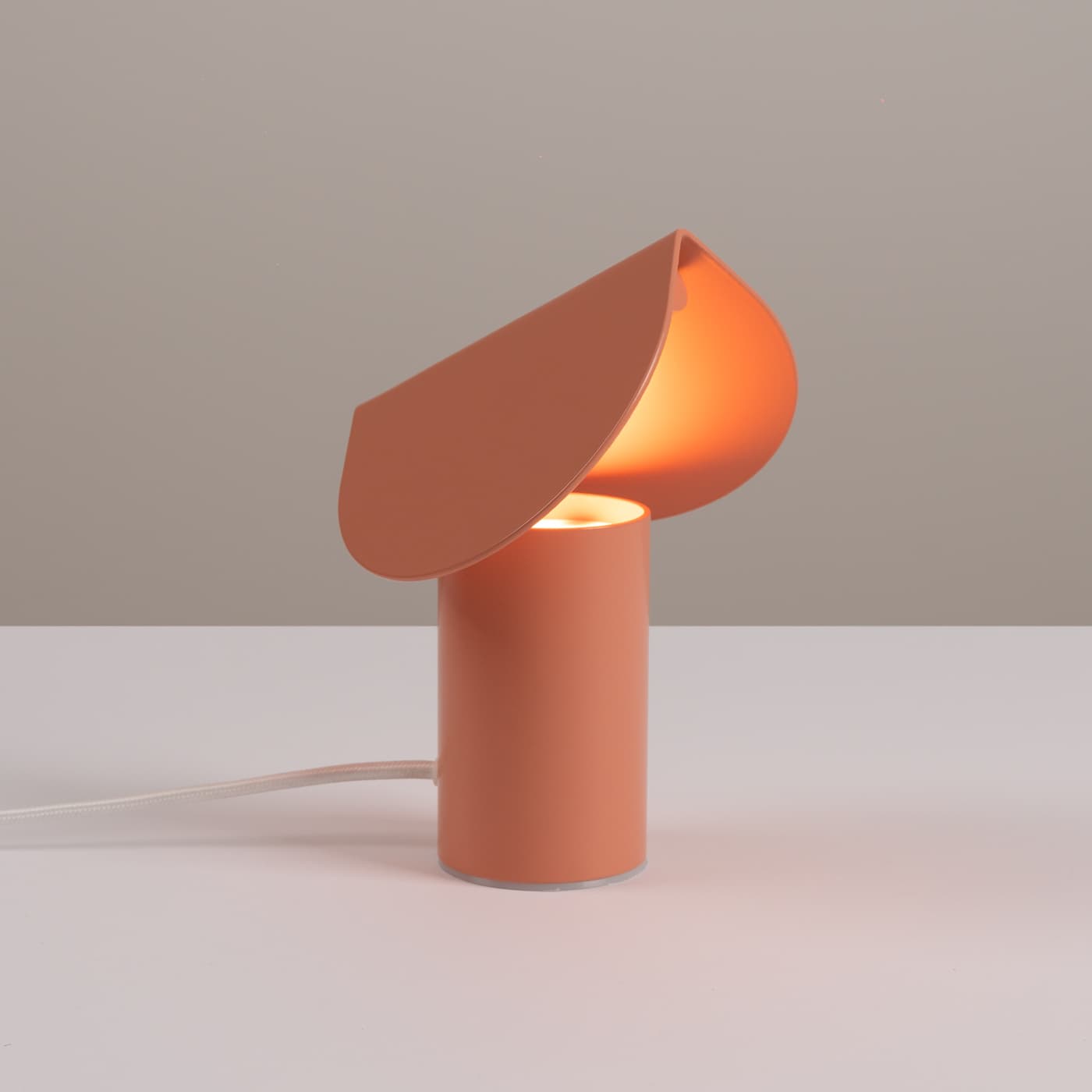 Lampa biurkowa BISCUIT brzoskwiniowa, Thoro - 311416