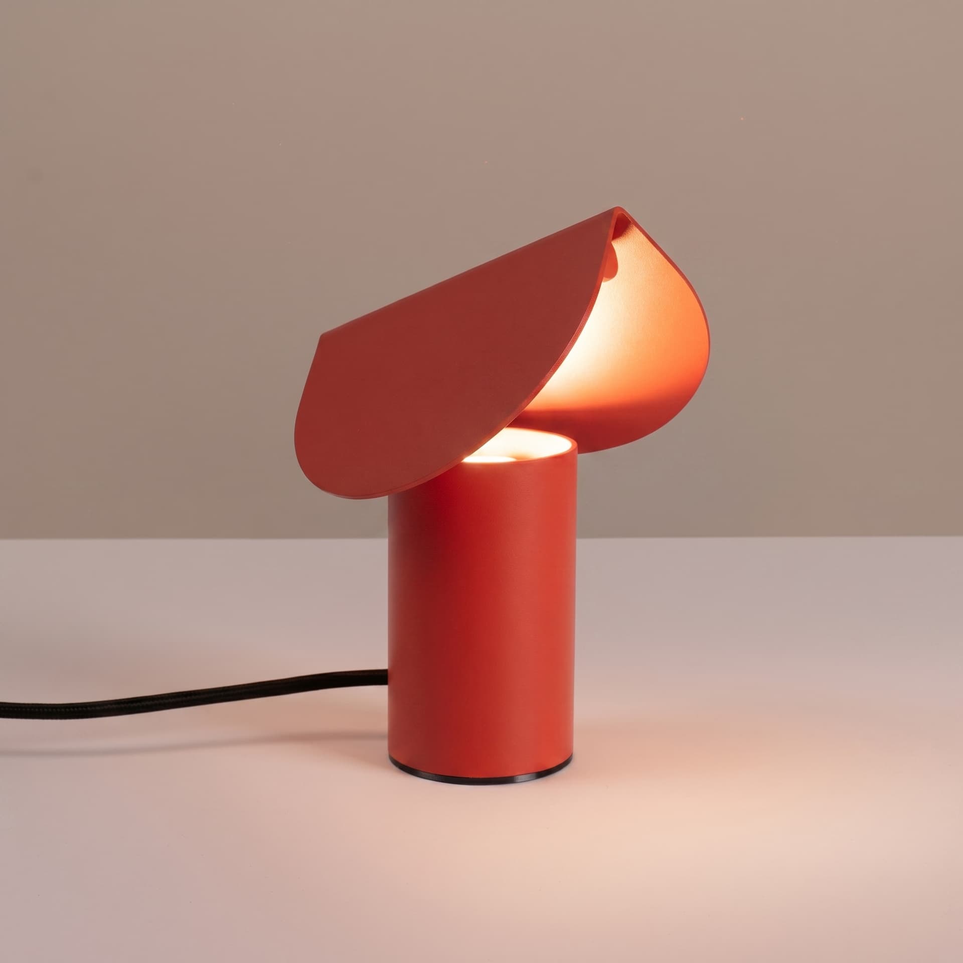 Lampa biurkowa BISCUIT czerwona, Thoro - 311056