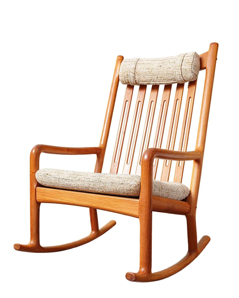 Fotel bujany, teak, tkanina beżowa, proj. H. Olsen, Juul Kristensen, Dania, lata 60.