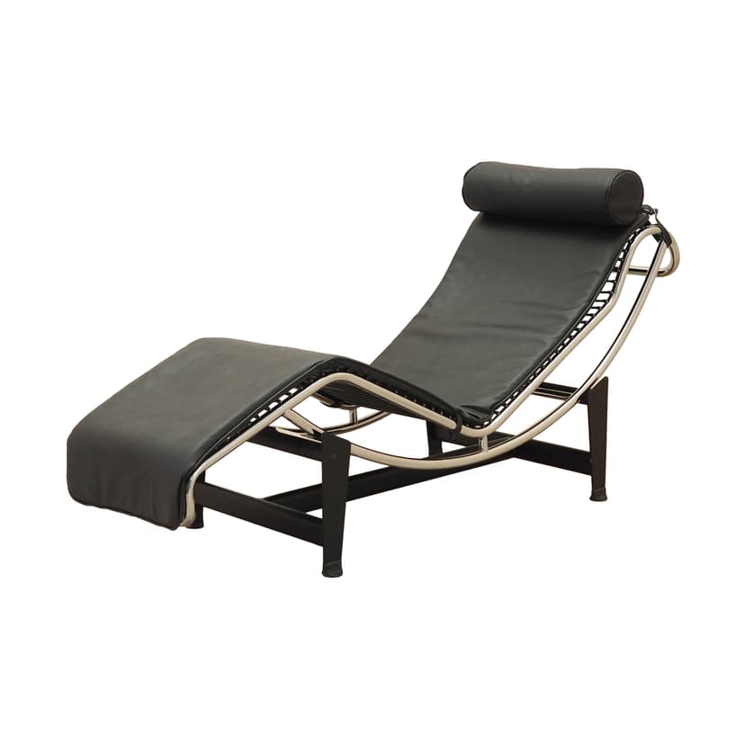 Chaise longue LC4, black leather, chrome metal, Italy, 1980s.