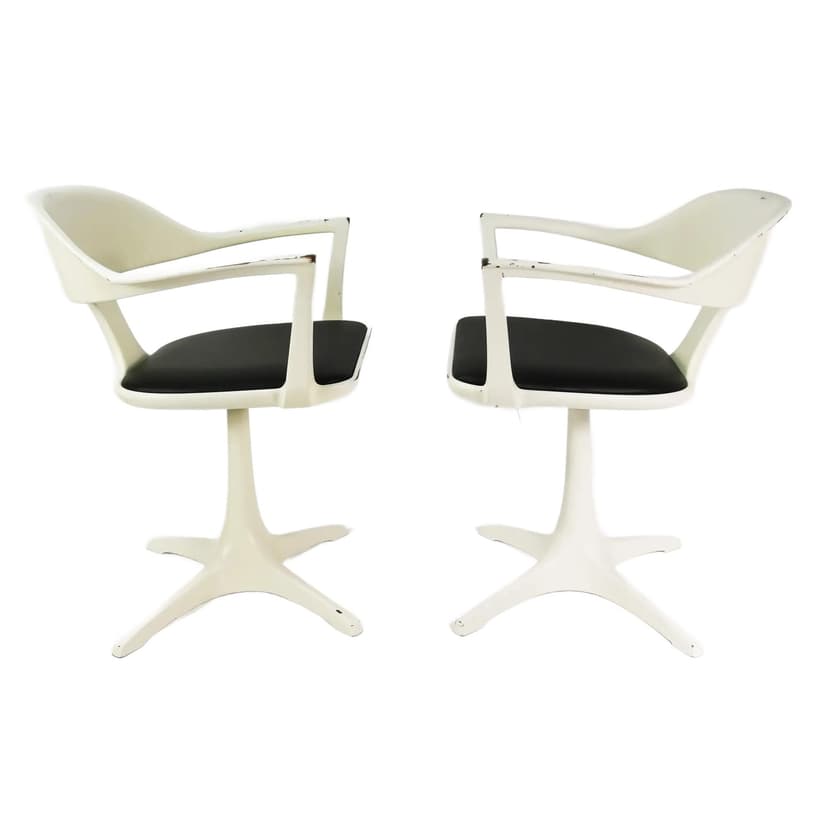 Pair of chairs Space Age, white resin, beige fiberglass, black seat, by K. Schafer, Interlubke, Germany, 1960s.