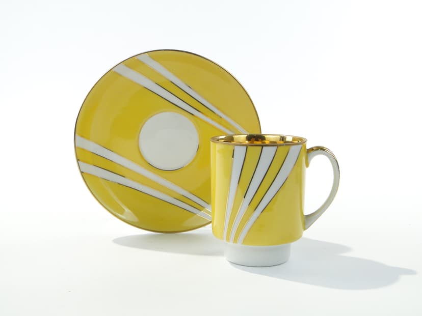 Filiżanka June, porcelana żółta biała złota, proj. W. Potacki, Ćmielów, Polska, lata 60.