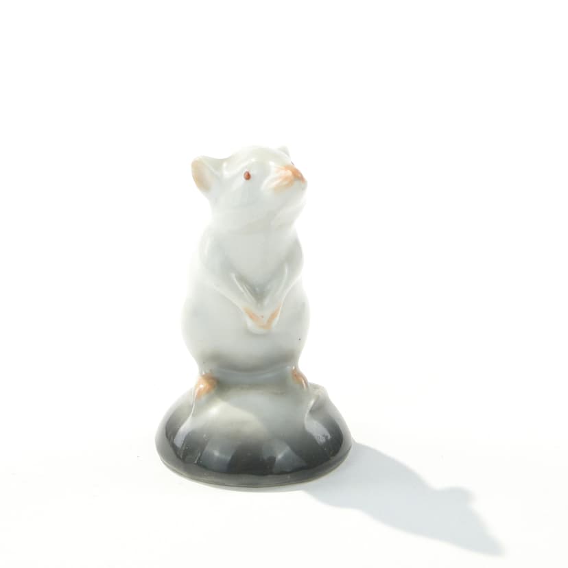 Mouse figurine, white porcelain, 1920s