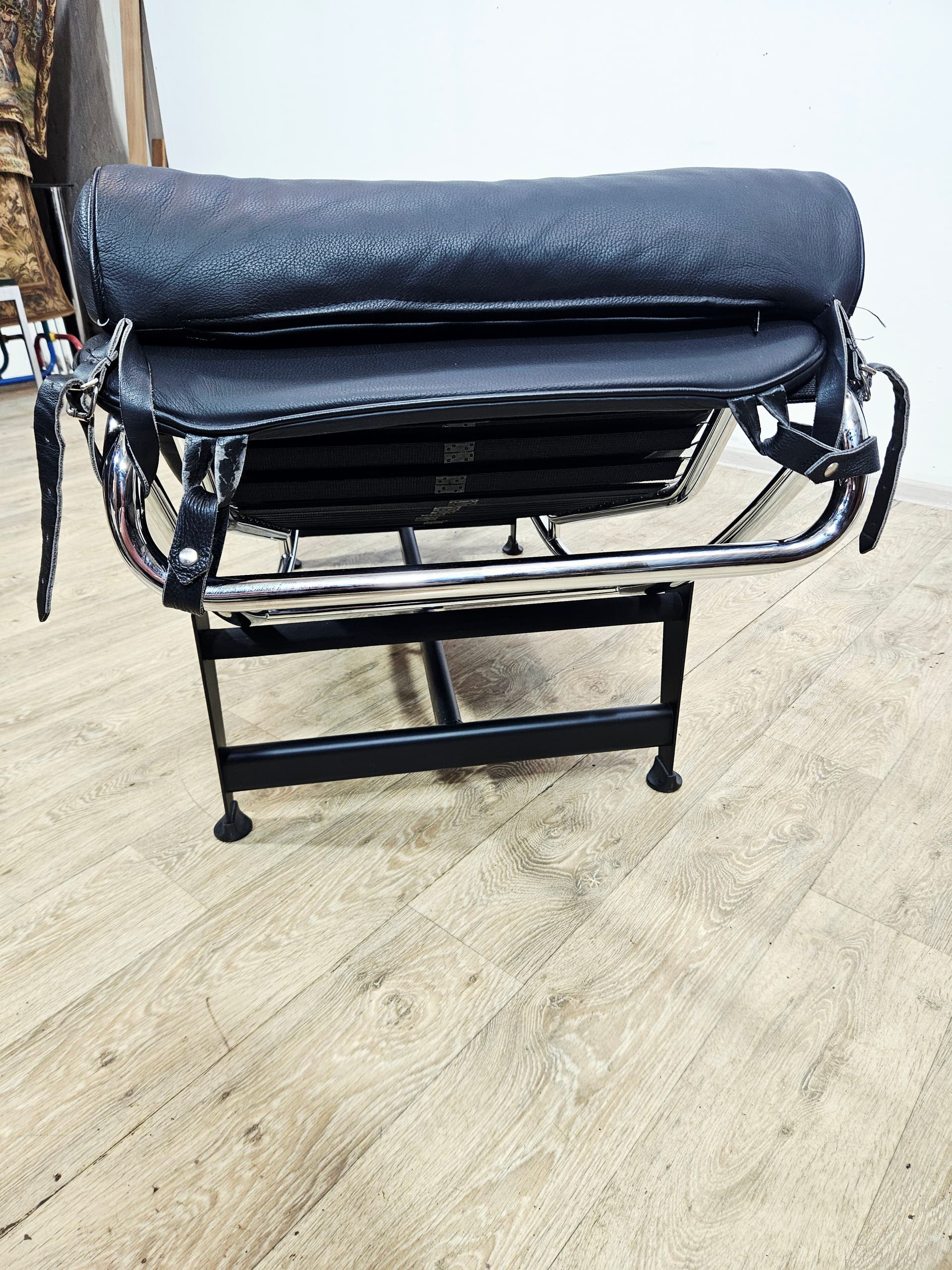 Chaise longue LC4, black leather, chrome steel, 1980s - 346774