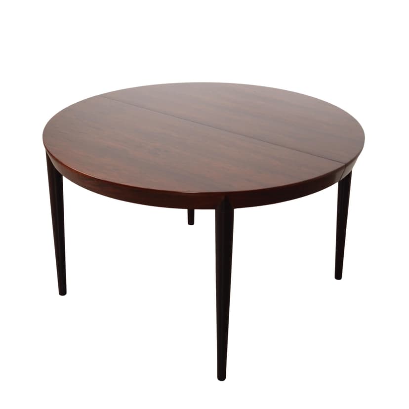 Round dining table, brown-red rosewood, by S. Hansen, Denmark, 1960s.