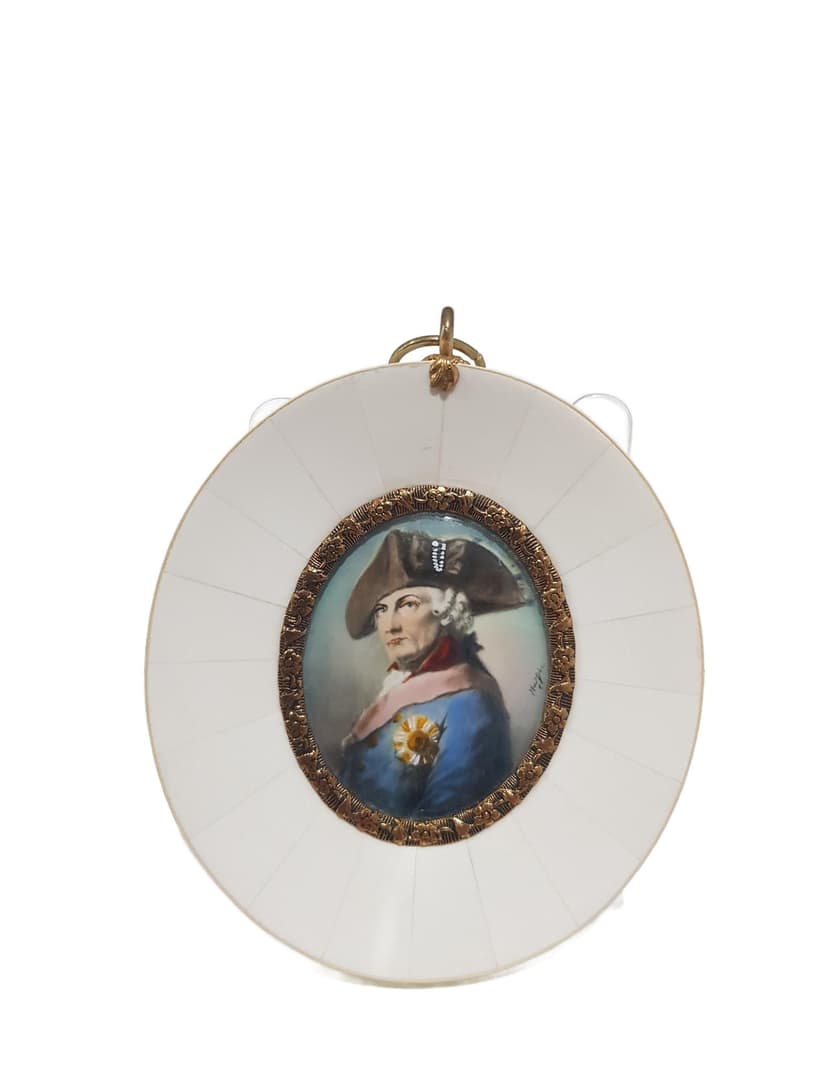 Portrait Miniature Friedrich der Große, white porcelain, gold brass, Germany, early 20th c.