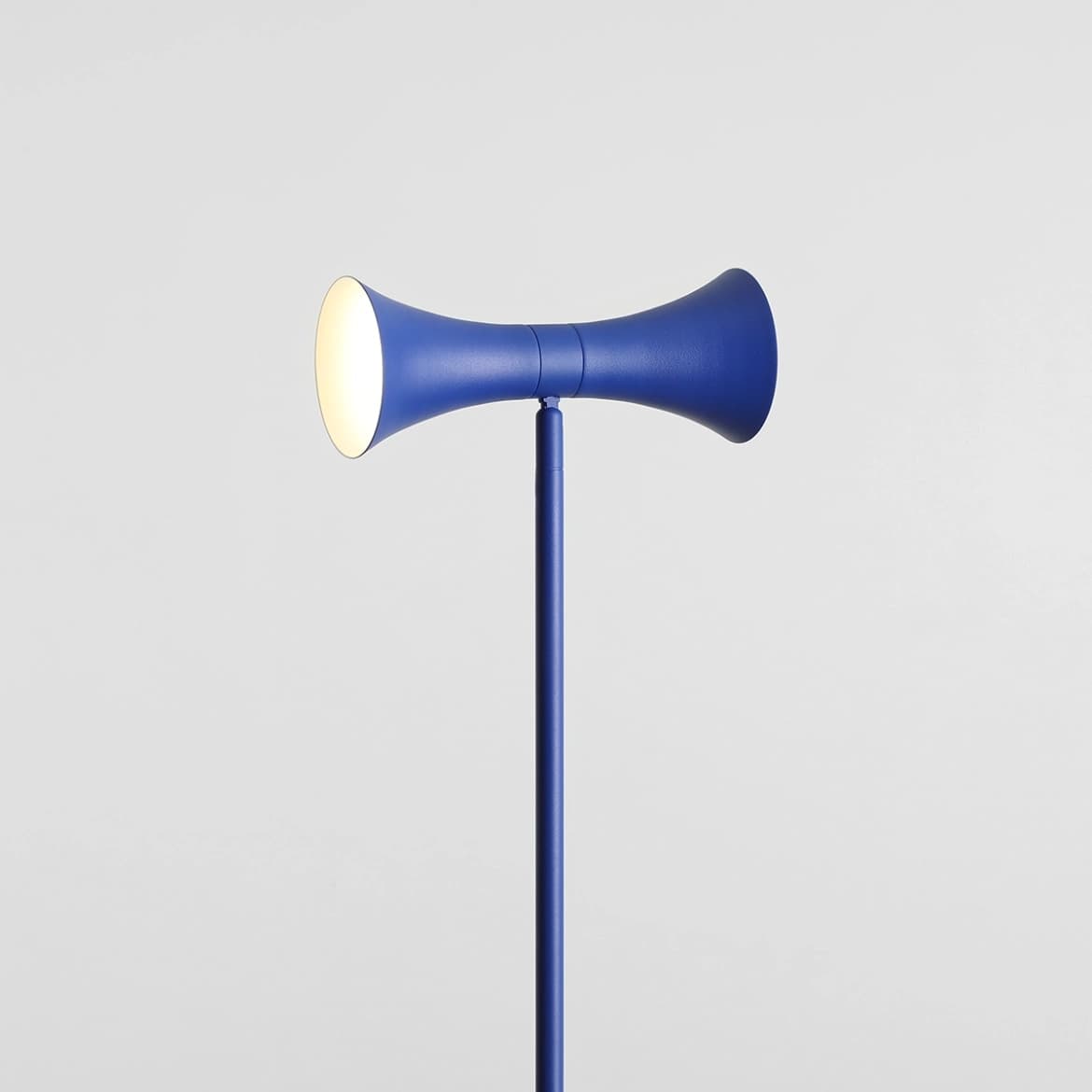 Lampa podłogowa Kibo 2 kobaltowy, proj. N. Szpunar, Artera - 359622
