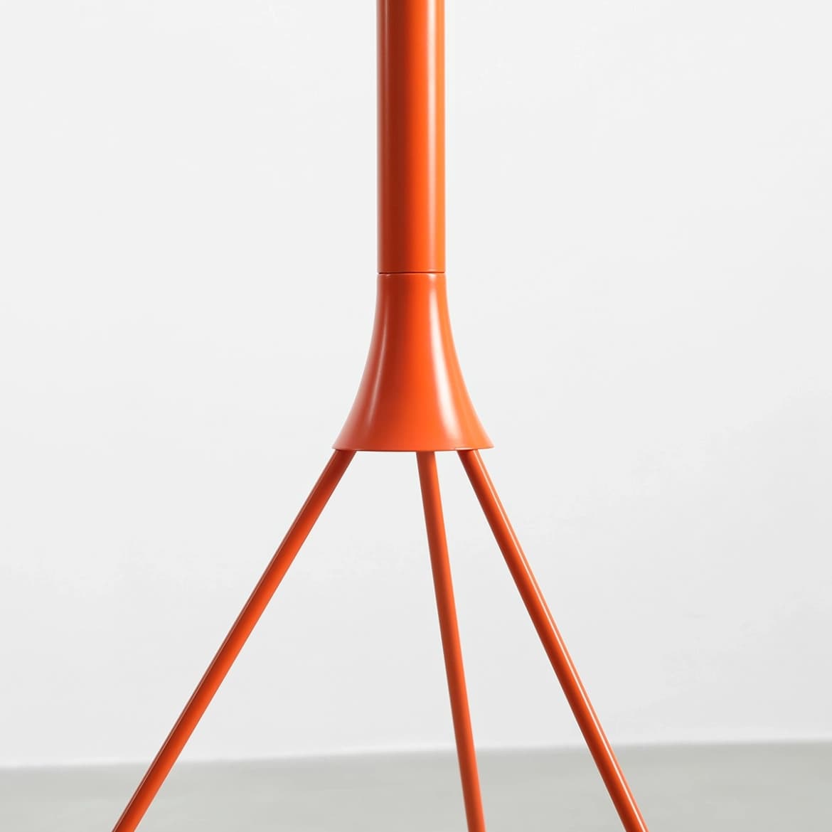 Lampa podłogowa Kibo 1 pomarańczowa, proj. N. Szpunar, Artera - 359936
