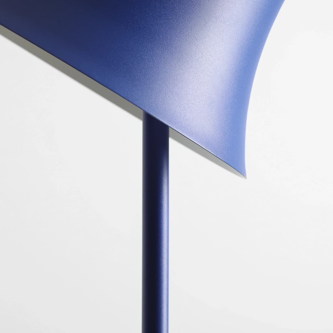 Lampa podłogowa retro Kibo kobaltowa, proj. N. Szpunar, Artera - 359992
