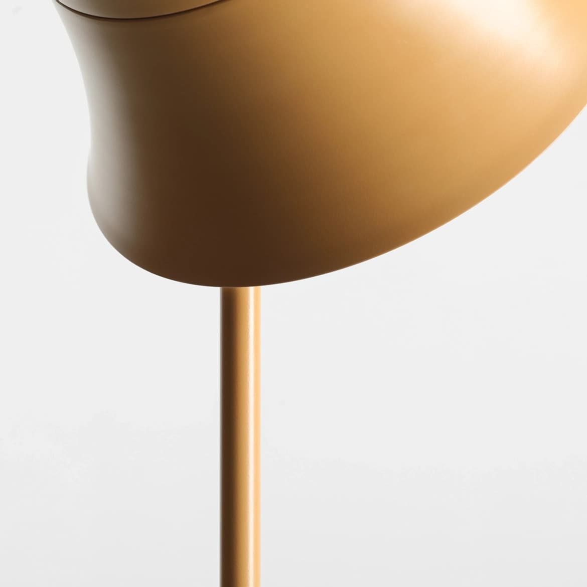 Lampa podłogowa retro Kibo miodowa, proj. N. Szpunar, Artera - 360014