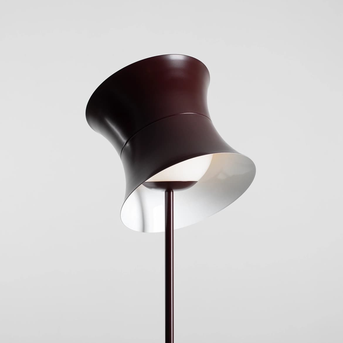 Lampa podłogowa retro Kibo brązowa, proj. N. Szpunar, Artera - 360048