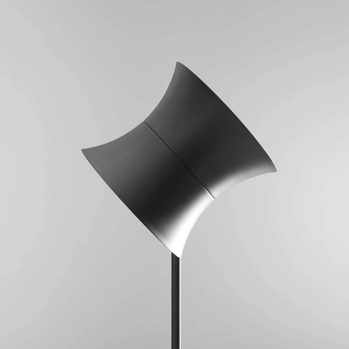 Lampa podłogowa retro Kibo stalowa, proj. N. Szpunar, Artera - 360068
