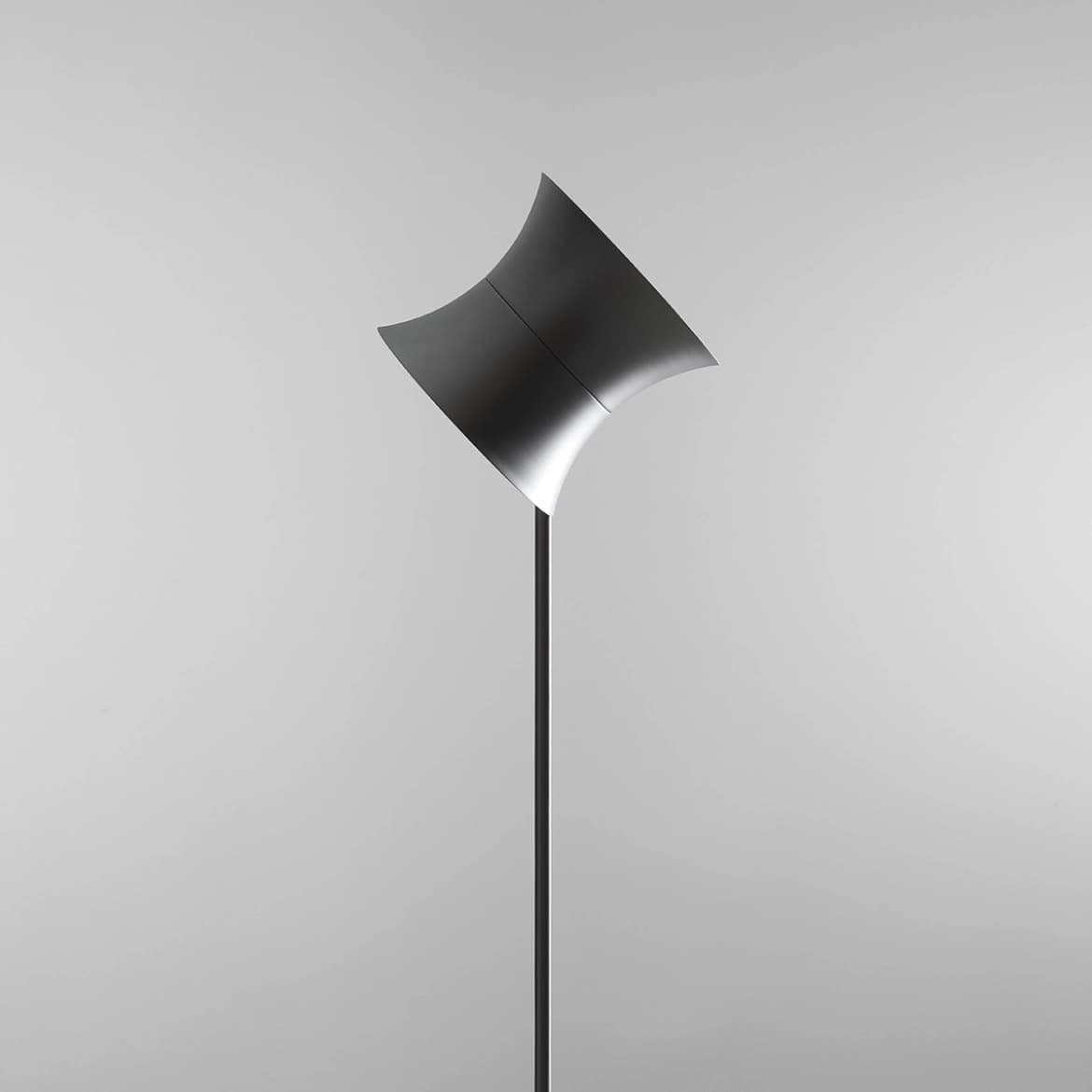 Lampa podłogowa retro Kibo stalowa, proj. N. Szpunar, Artera - 360067