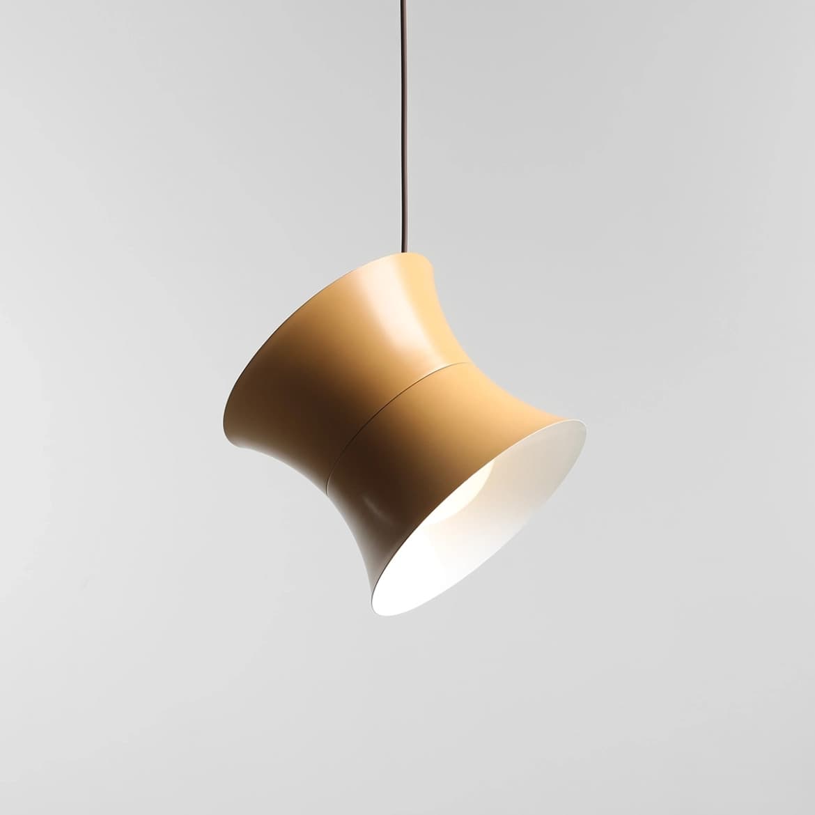 Lampa wisząca retro Kibo miodowa, proj. N. Szpunar, Artera - 360592