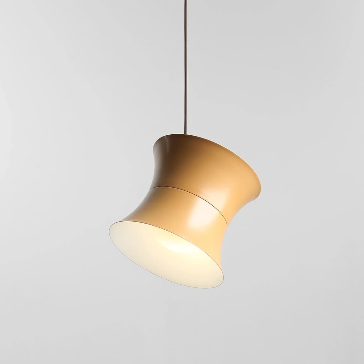 Lampa wisząca retro Kibo miodowa, proj. N. Szpunar, Artera - 360594