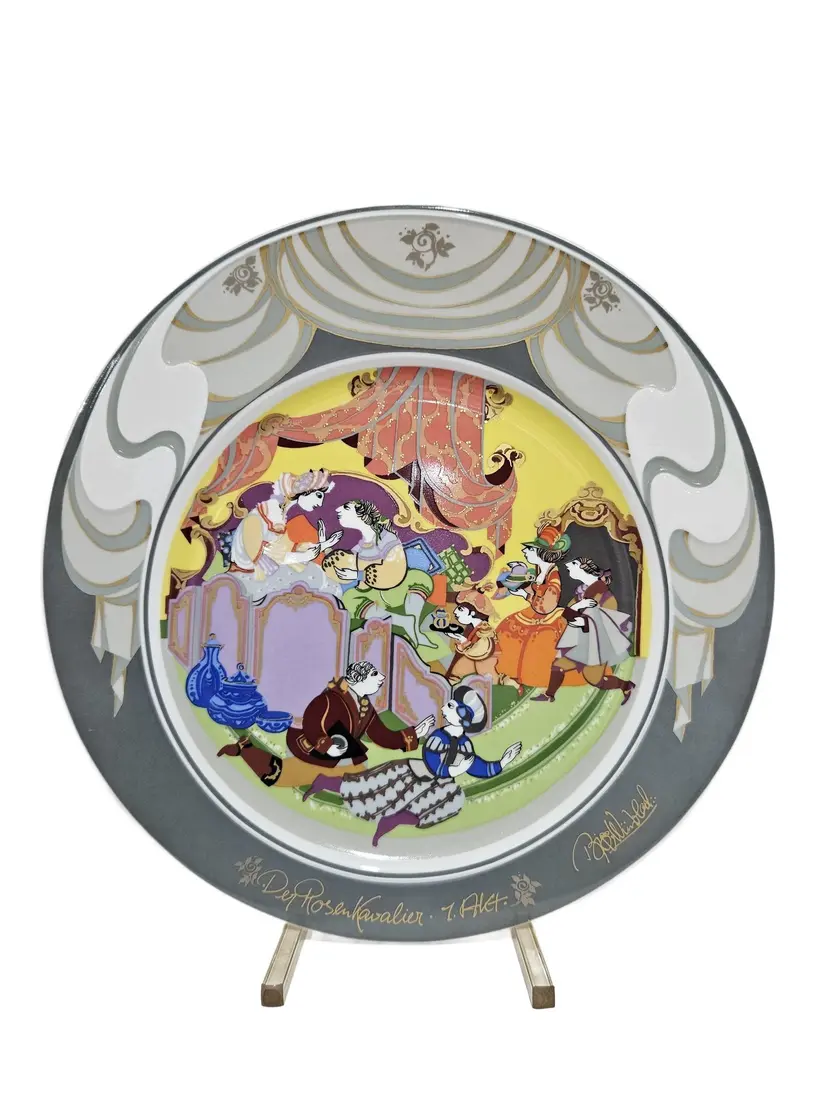 Wall Plate Der Rosenkavalier, painted gilded porcelain, by B. Wiinblad, Germany, 1980s.