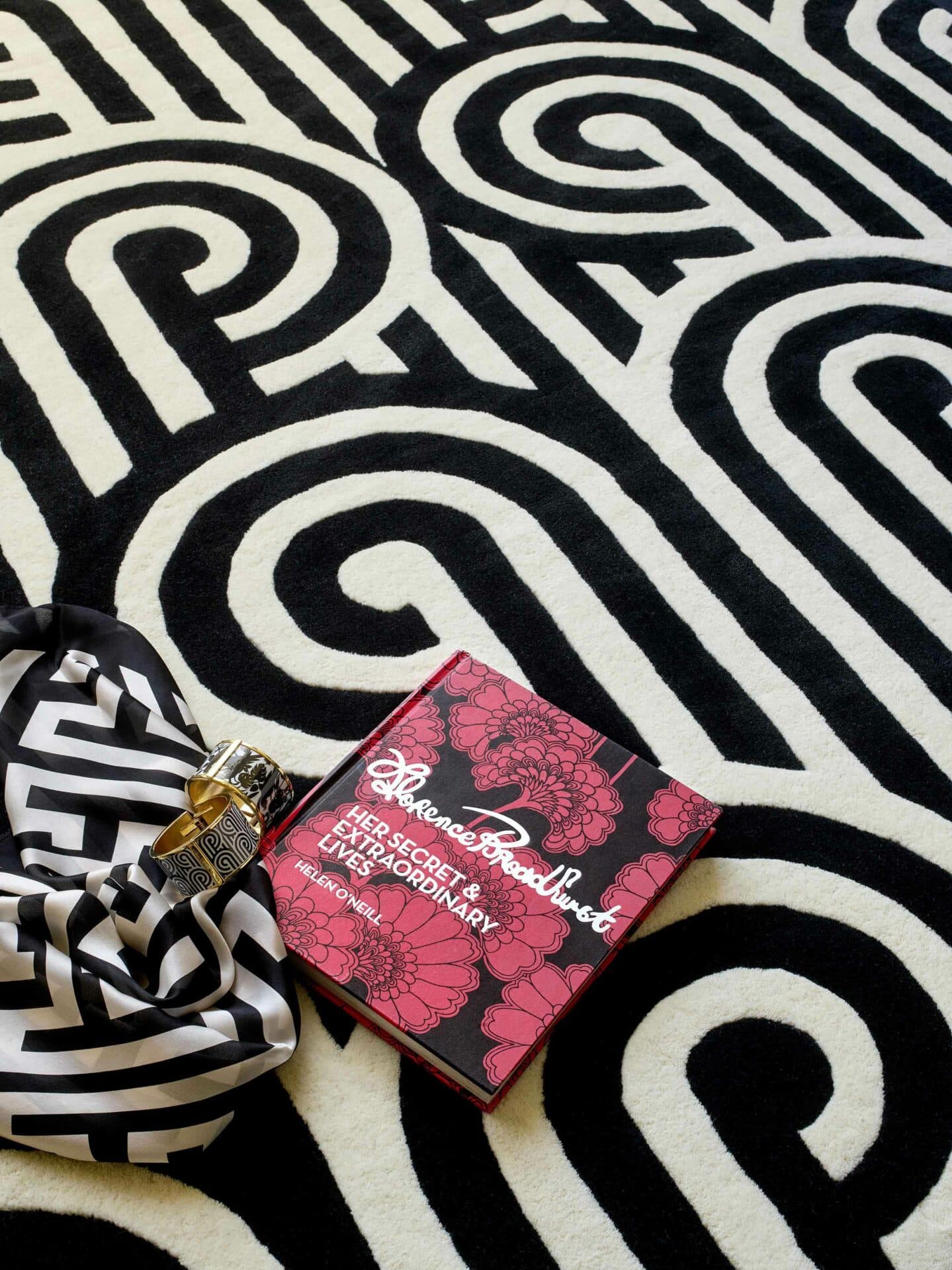 Rug Turnabouts Black black, white, ivory 200x280, wool, Florence Broadhurst - 375875