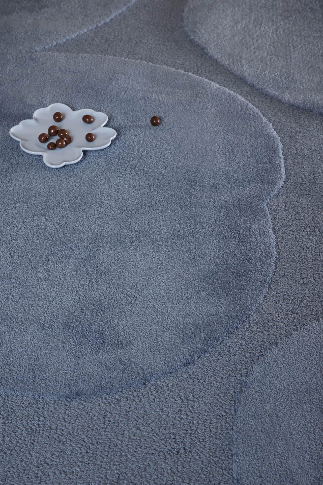 Rug Iso Unikko Dusty Blue blue 170x240, wool, Marimekko - 376494