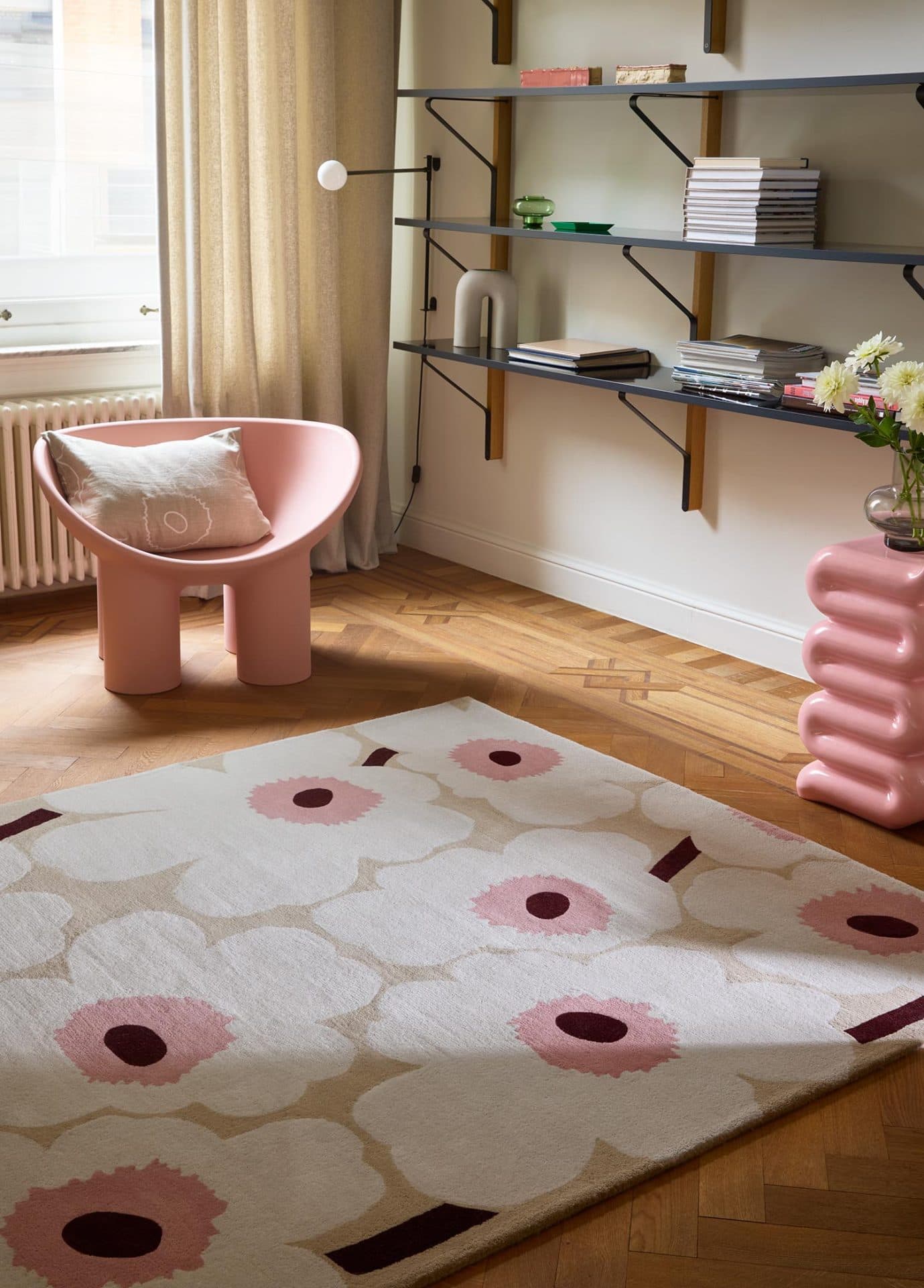 Rug Unikko Beige Pink beige, pink 140x200, wool, Marimekko - 376585
