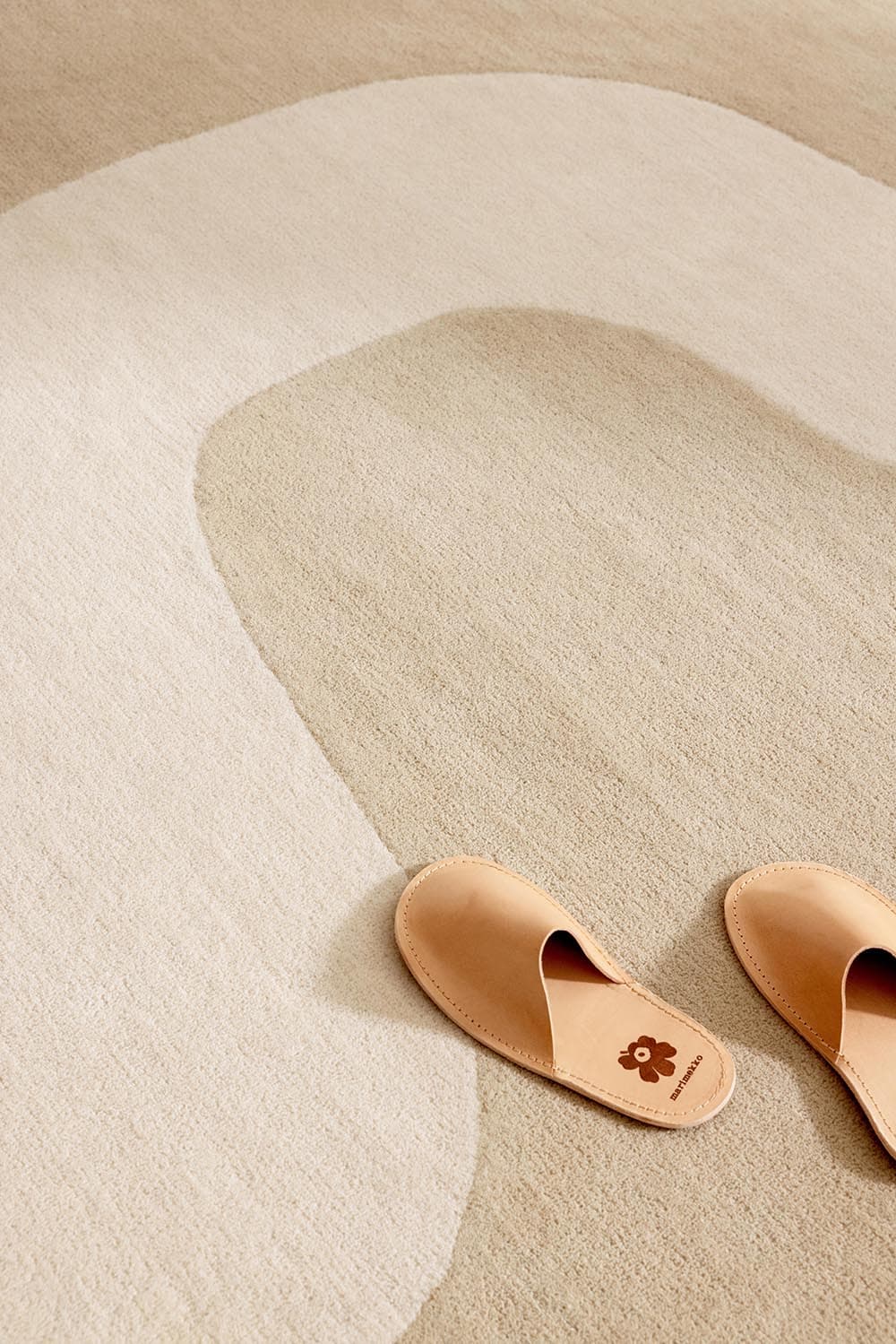 Rug Seireeni Warm Beige beige, white 140x200, wool, Marimekko - 376971