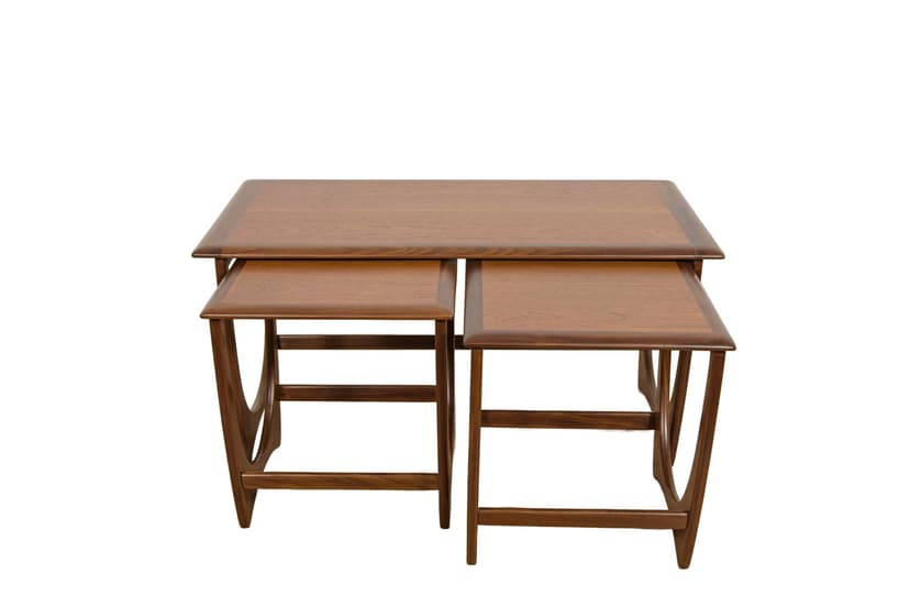 Komplet trzech stolików kawowych, teak brązowy, proj. V. Wilkins, G-Plan, Wielka Brytania, lata 60.