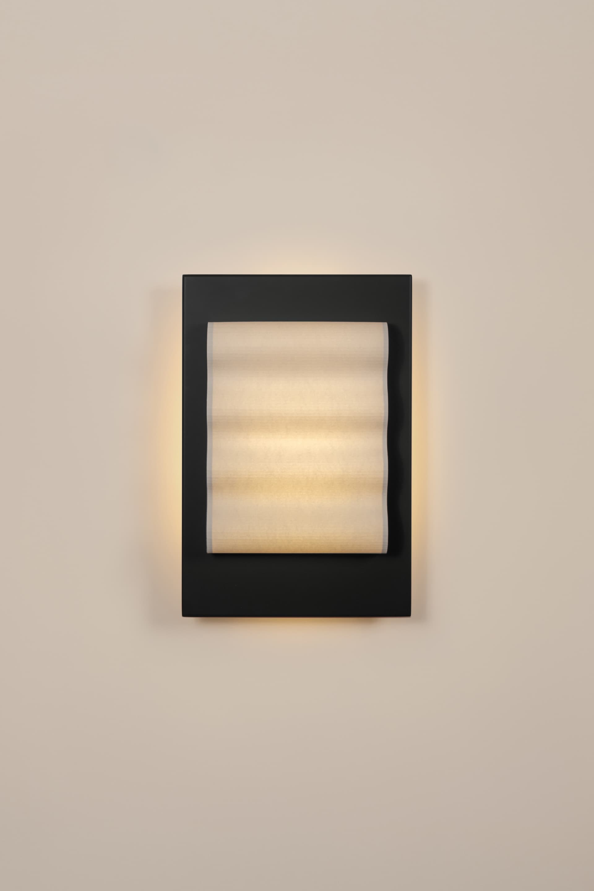 Wall light Frame M black, Violaine d'Harcourt - 394104